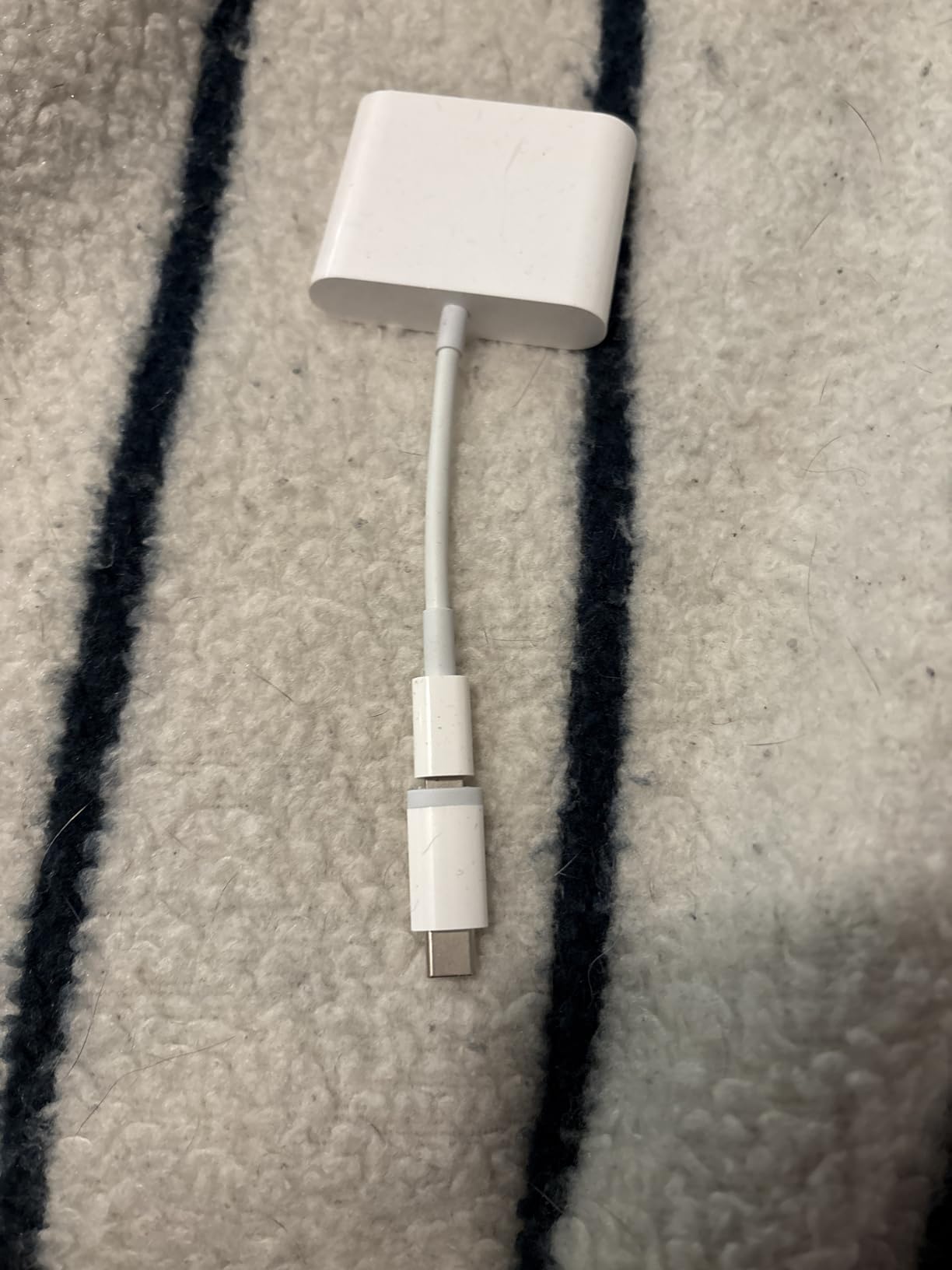 SD Card Reader for iPhone, Memory Card Reader with USB Camera Adapter Plug and Play Trail Game Camera Viewer Supports SD and TF Card MicroSD Card Adapter for iPad No App Required customer photo 2