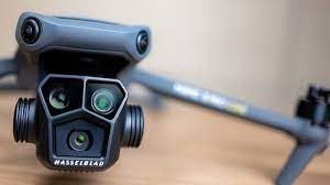 DJI Mavic 3 Pro with RC, Flagship Triple-Camera Drone with 4/3 CMOS Hasselblad 4K Camera, 43-Min Flight Time, 15km HD Video Transmission, FAA Remote ID Compliant, for Adults, Black customer photo 2