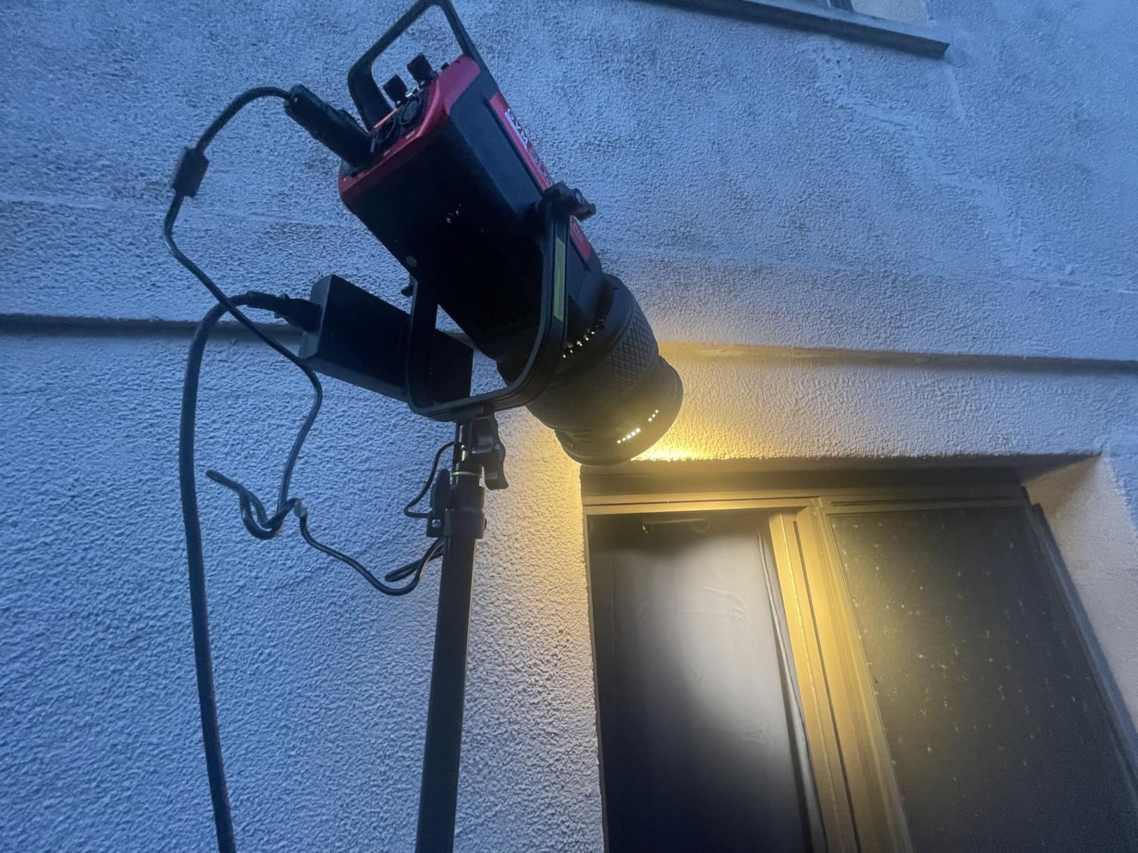 GVM F40 Fresnel Lens with Bowens Mount, Dual-Lens Design for COB Video Light, Continuous Output Lighting for Photography Filming, Lighting Shaping Tool for Video Recording customer photo 1