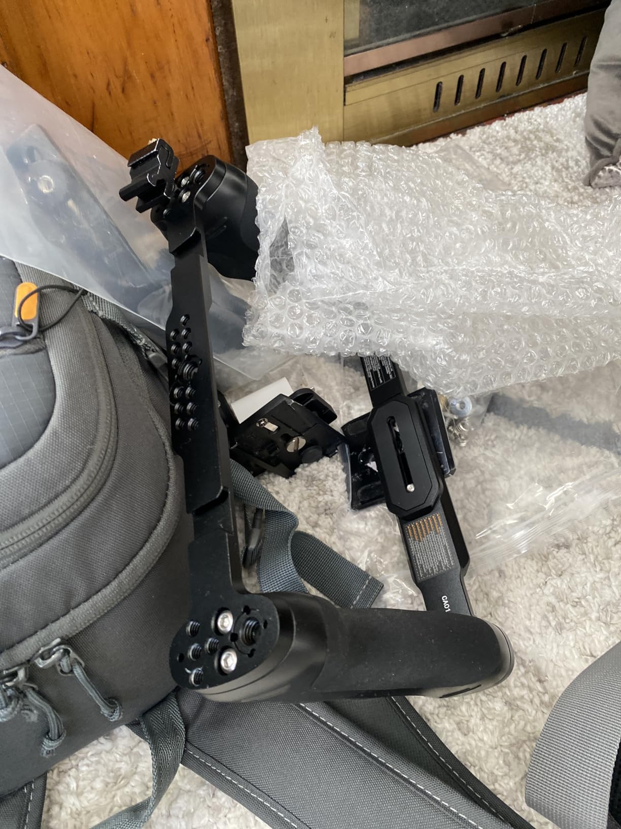 NEEWER Video Camera Cage Rig with Arca Type Base/Dual Grips/Expansion Holes/15mm Rods, Universal Stabilizer Compatible with Sony Canon Nikon DSLR/DSLM, Compatible with SmallRig Accessories customer photo 2