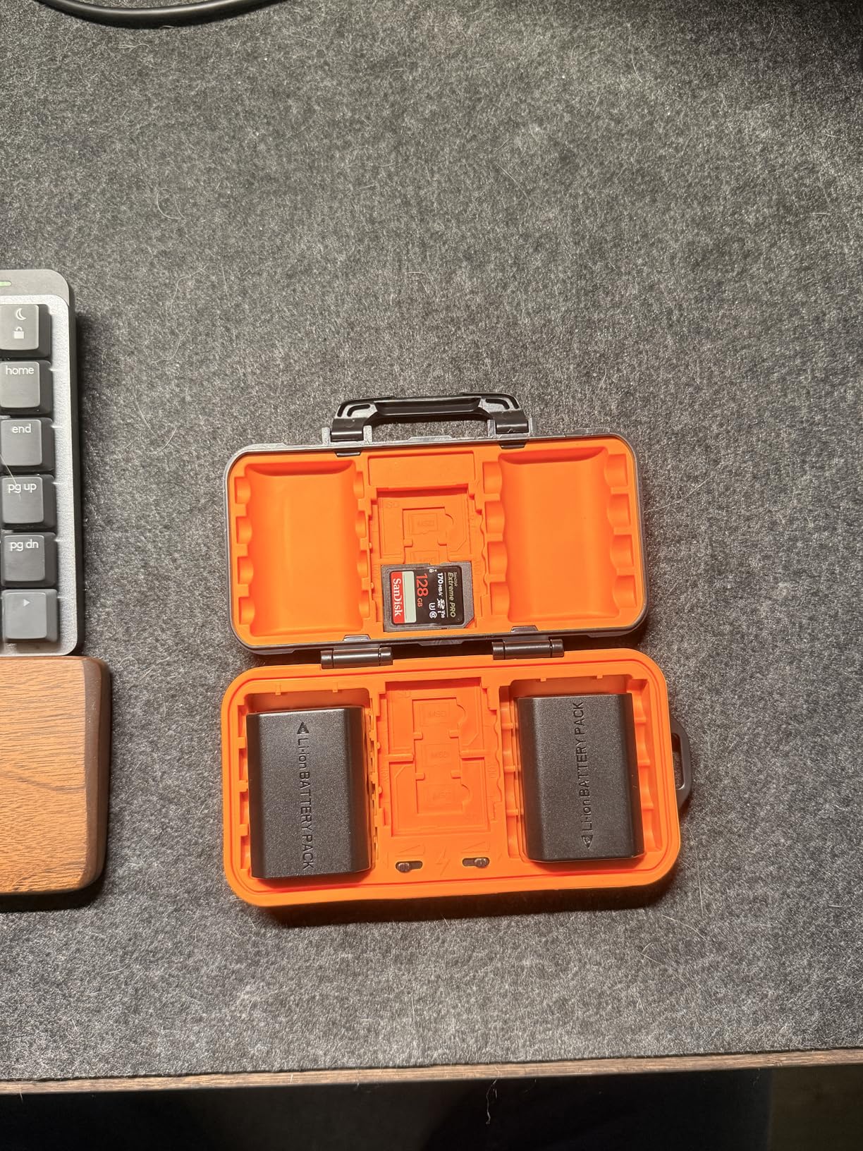 K&F CONCEPT NP-FZ100 2280mAH Battery and Dual Slot Charger Set for Sony A7iii, A7iv, A7C, A6700, A6600, ZV-E1, ZV-E10ii, FX3, FX30, A9, Alpha 9, Alpha 9S, A9S, A7R3, A7R4 Camera Batteries customer photo 2