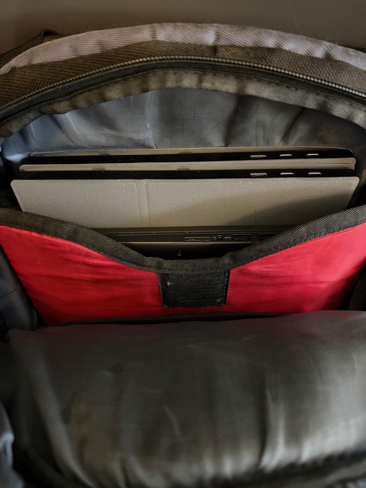 True 4K Portable Monitor - 15.6inch UHD 3840x2160 100% sRGB USB-C HDMI External Second Monitor Portable IPS Screen Computer Display with Speakers for Laptop MacBook Switch PS5/4 Xbox customer photo 1