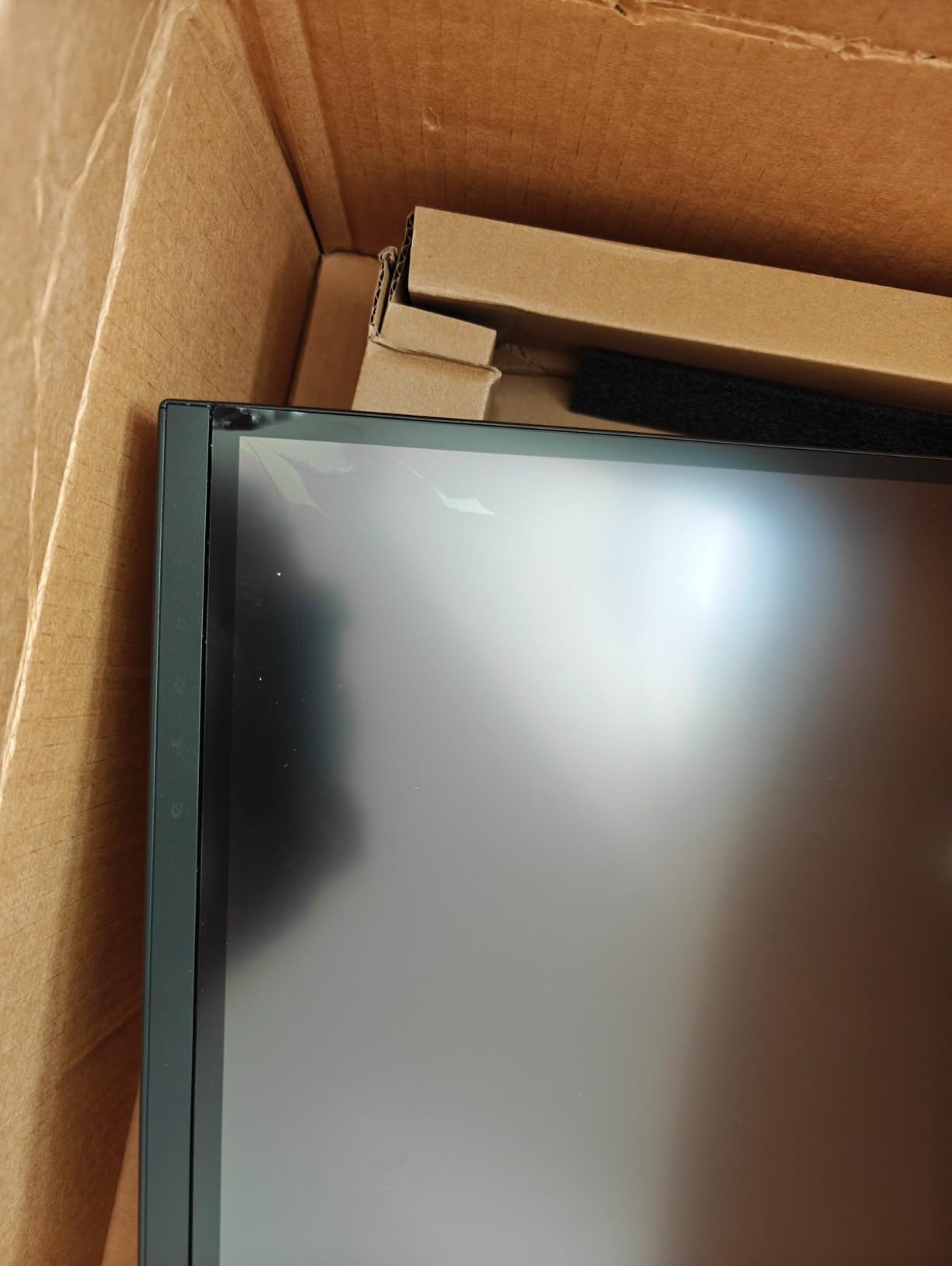 Dell UltraSharp U3224KB 31.5 inch Webcam 6K LED Monitor - 16:9 customer photo 2