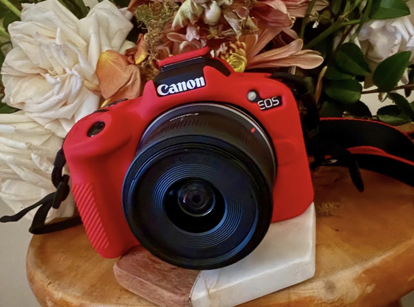 Canon EOS R50 Mirrorless Camera with 18-45mm Lens (Black) Bundle with 64GB Memory Card + Canon 200ES EOS Shoulder Bag (3 Items) customer photo 1