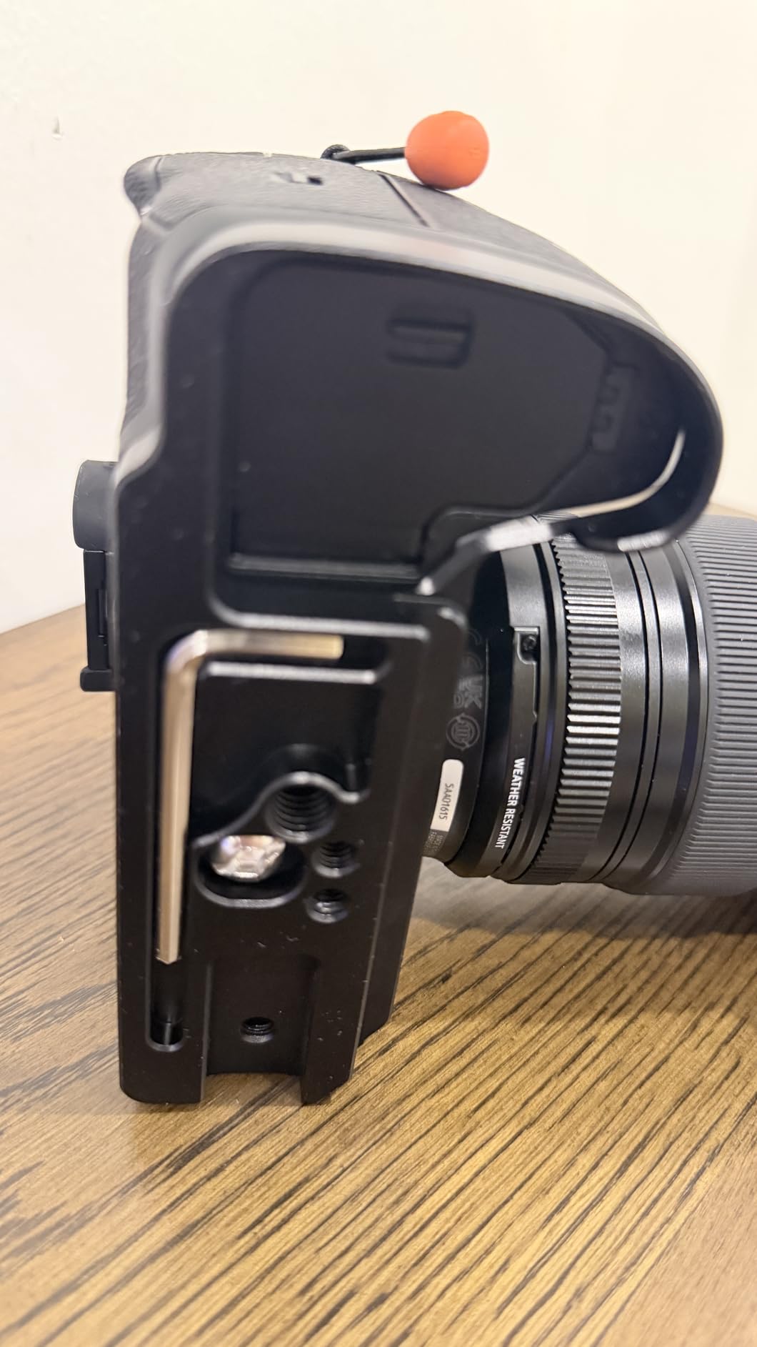 FocusFoto Quick Release Baseplate QR Plate Mount for Fujifilm Fuji X-H2/X-H2S Mirrorless Camera, Compatible with Arca-Swiss Standard Tripod Ballhead customer photo 1