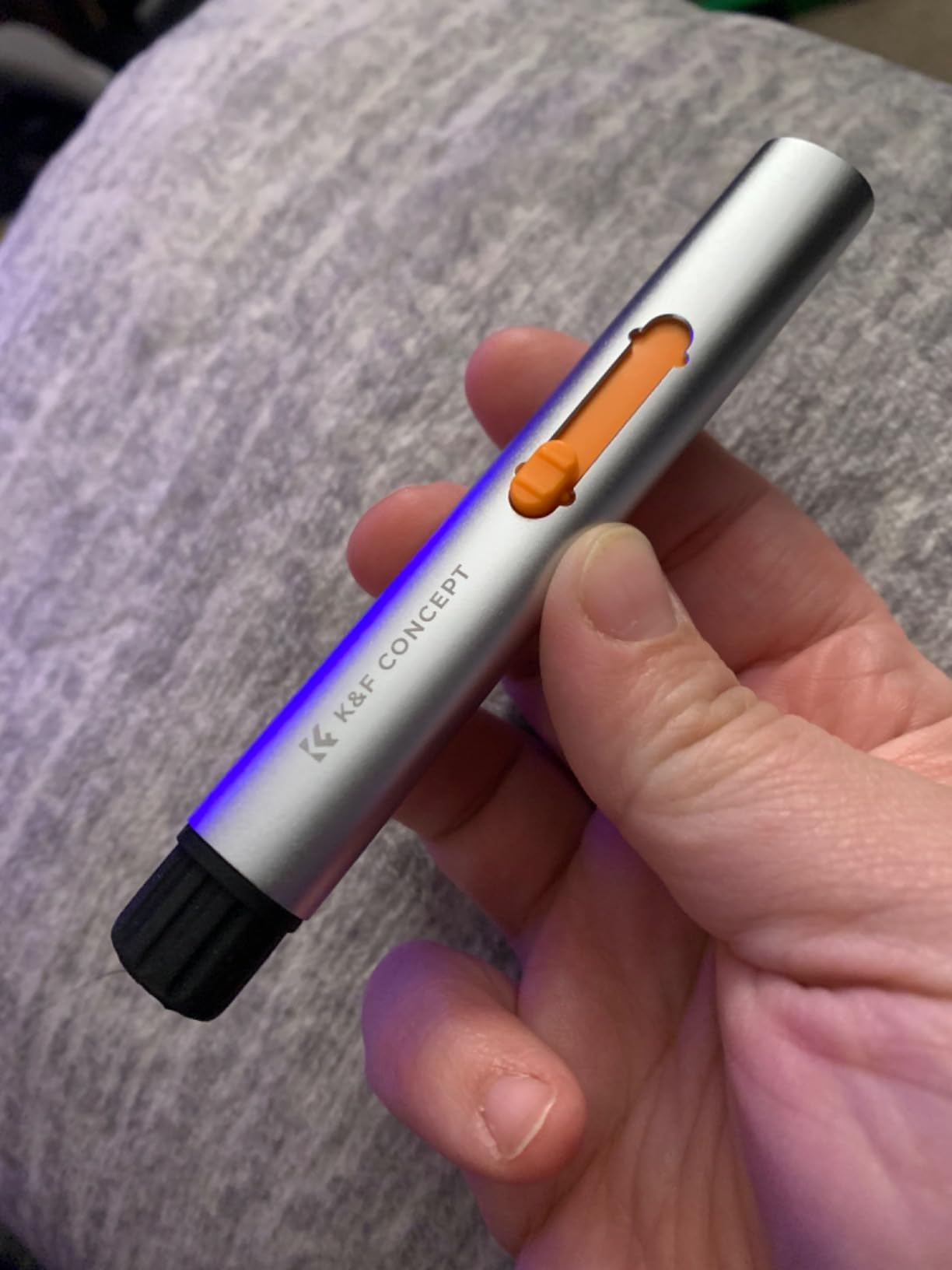 K&F Concept Multifunctional Lens Pen with Aluminum Alloy Pen Body, Carbon Head Camera Lens Brush for Canon, Nikon, Pentax, Sony Digital Camera Cleaning,AR VR Glasses Cleaning customer photo 2