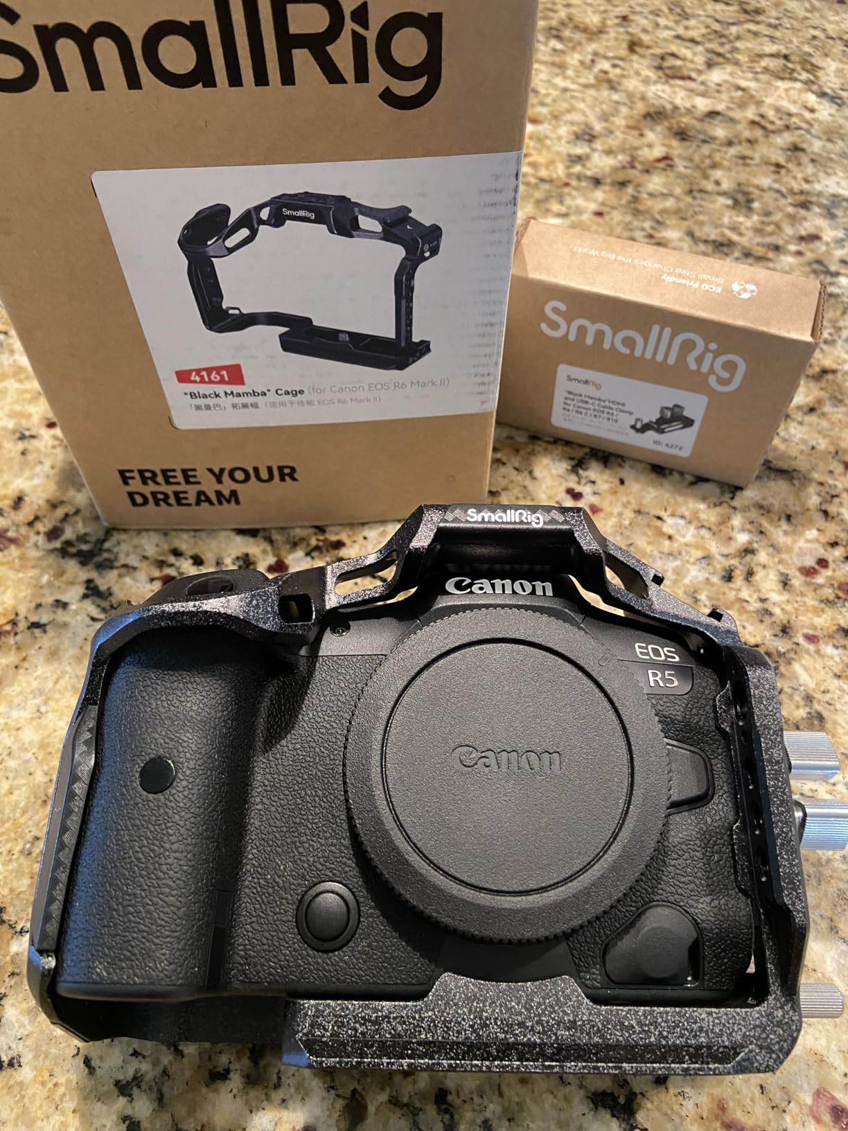 SmallRig Black Mamba Camera Cage for Canon R6 Mark II and R6 Mark III, Quick Release Plate for Arca-Type customer photo 1