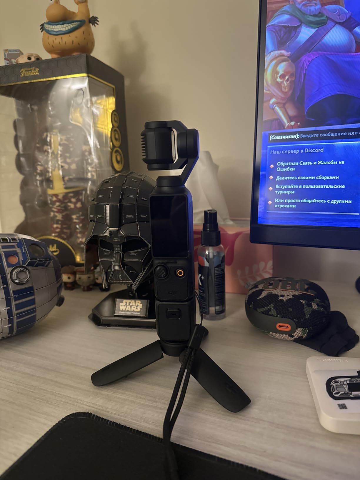 DJI Osmo Pocket 3 Creator Combo, 1'' CMOS, 4K Resolution/120fps Vlog Camera, 3-Axis Stabilization, Face/Object Tracking, Mic Included customer photo 1