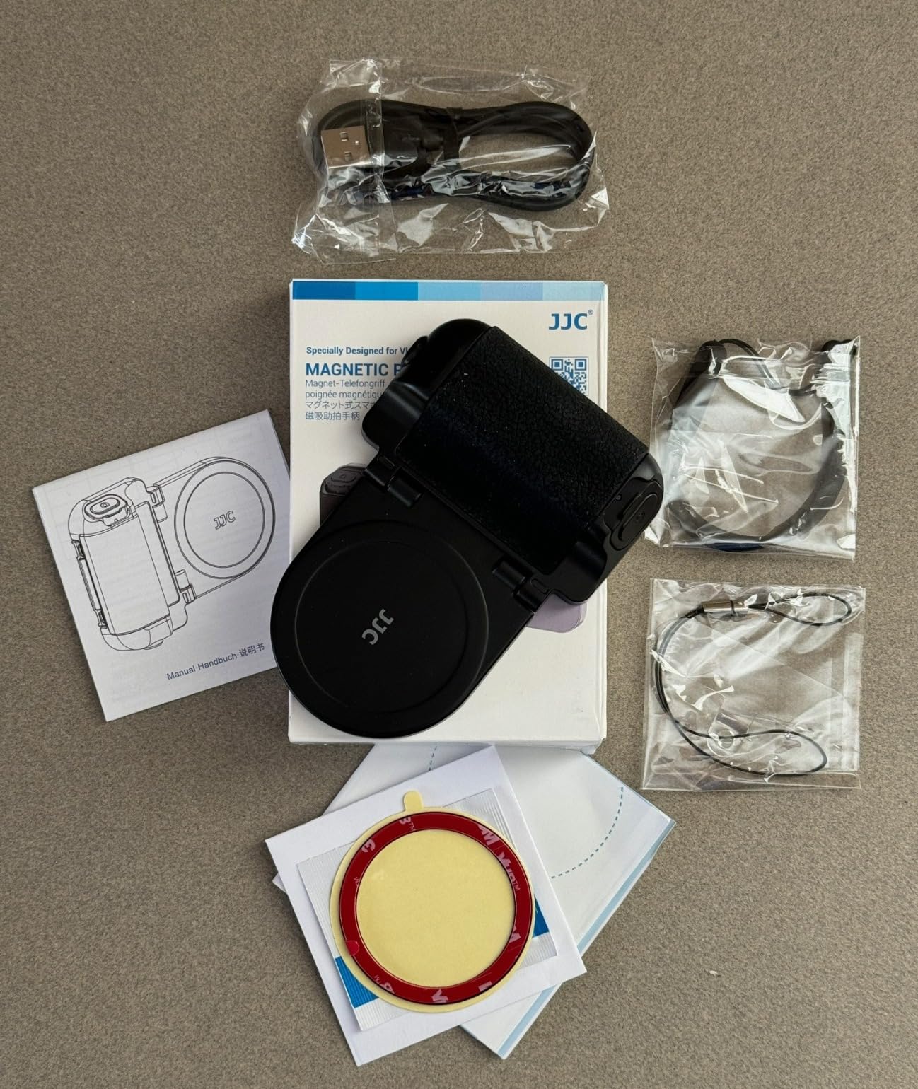 JJC Magnetic Phone Camera Grip Handle with Wireless Shutter Remote, Magsafe Camera Handle Bluetooth Bracket for iPhone Android Smartphone with 1/4 inch Tripod Screw for Video Photo Shooting (Black) customer photo 1