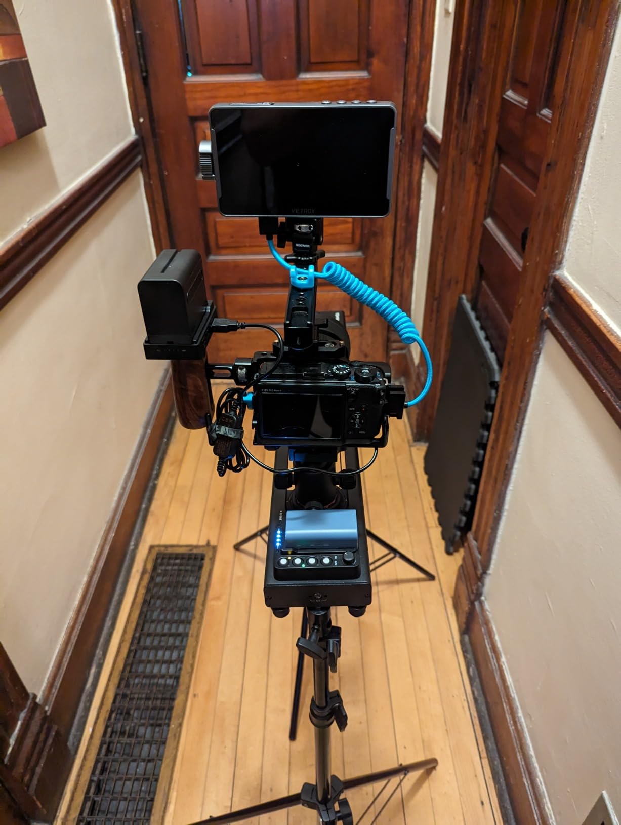 Accsoon Toprig S40 Video Slider, 16''/40 cm Motorized Camera Slider with Full Button Control, Support APP-Video Mode/Time-Lapse/Loop Mode, Speed Control Knob, 120° Panoramic Shooting for Photographer customer photo 2