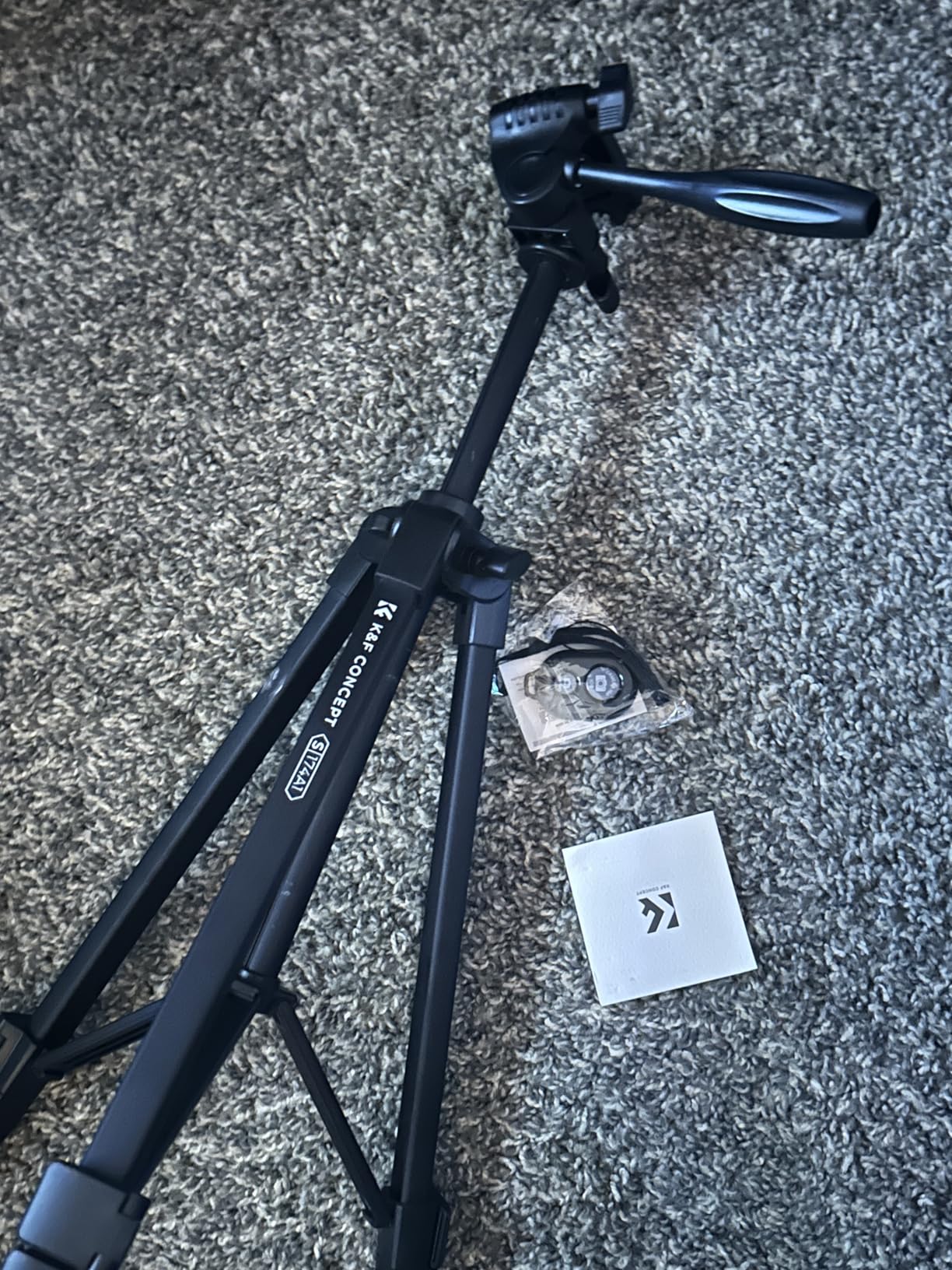 K&F CONCEPT 60'' Portable Travel Tripod, 1.34 lbs Ultra Lightweight with Remote and Cellphone Holder, 360° Panorama, Cold Shoe Interface, Portable for Travel - B174A1 customer photo 1