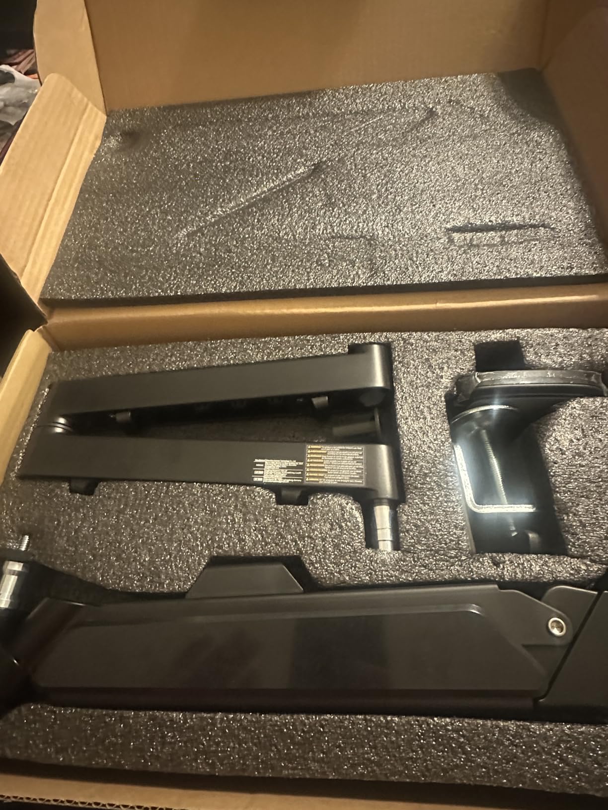 Neewer Low Profile Mic Arm Desk Mount, 360 Degree Swivel Boom Arm with Pneumatic Damping Adjustable, Cable Management, Compatible with Shure MV7 SM7B Blue Yeti Gaming Streaming Podcast Microphone, MS002 customer photo 1