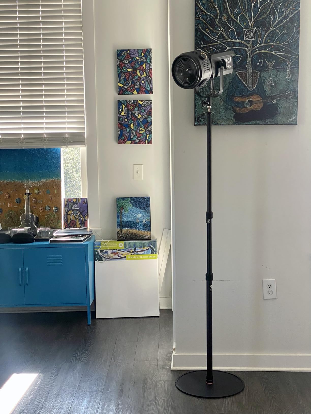 SmallRig RA-F150 Fresnel Lens with Bowens Mount, One-Handed Focus Adjustment for RC 120 RC 220 RC 350 RC 450 and Other Continuous Lights, Lighting Shaping Tool for Video Recording-4246 customer photo 1