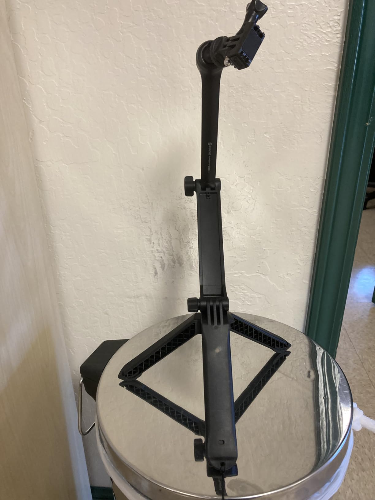 Insta360 Multi Mount, All-in-One Camera Rig, Tripod, Selfie Stick & Magic Arm, 360 Ball Joint for Adjustable Angles, Compatible with Insta360 Ace/GO/Link/X Series, Black customer photo 2