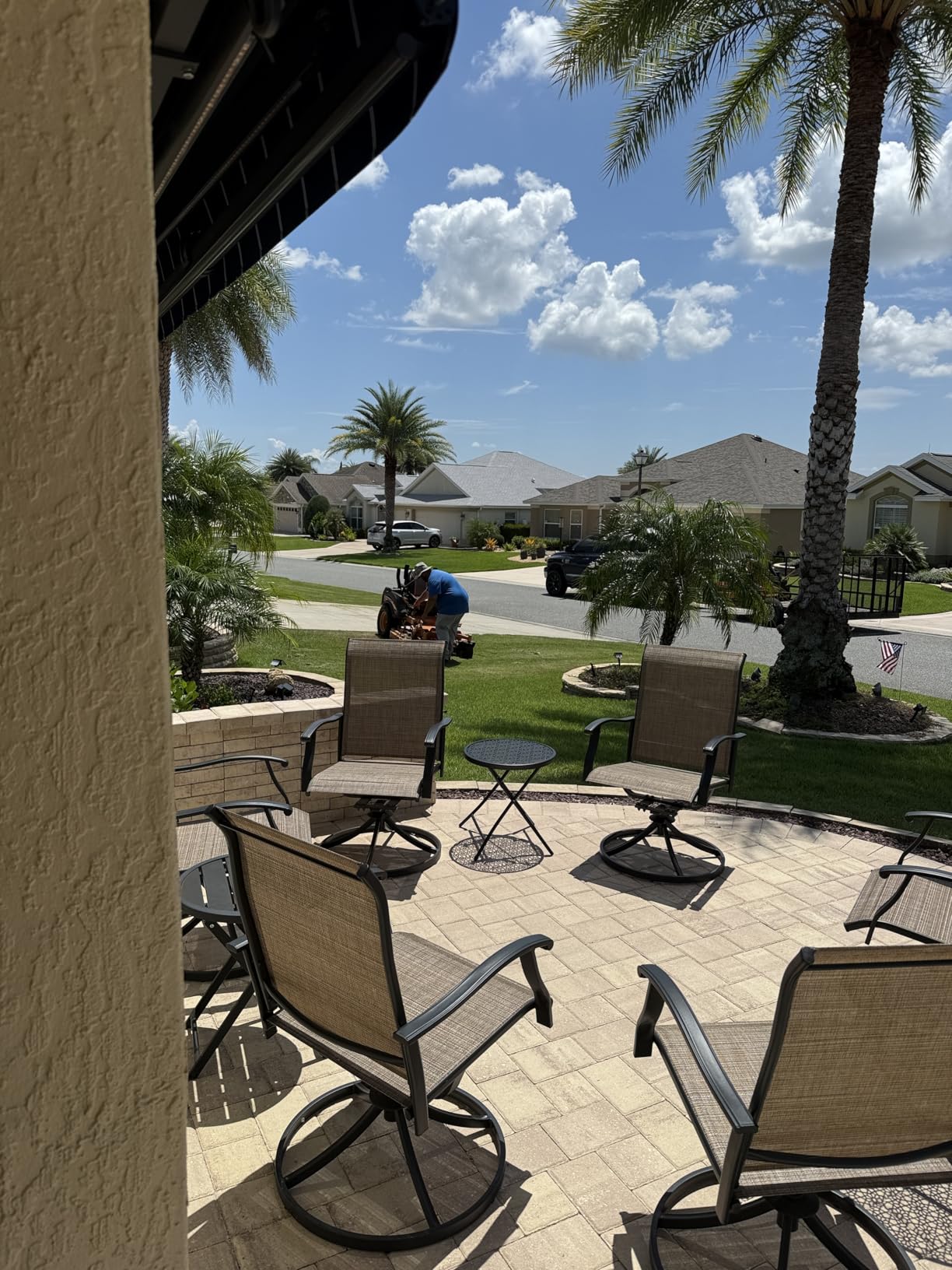 aosu Security Cameras Outdoor Wireless, 4 Cam-Kit, Solar-Powered, No Subscription Required, 360° Pan & Tilt, Auto Tracking customer photo 2