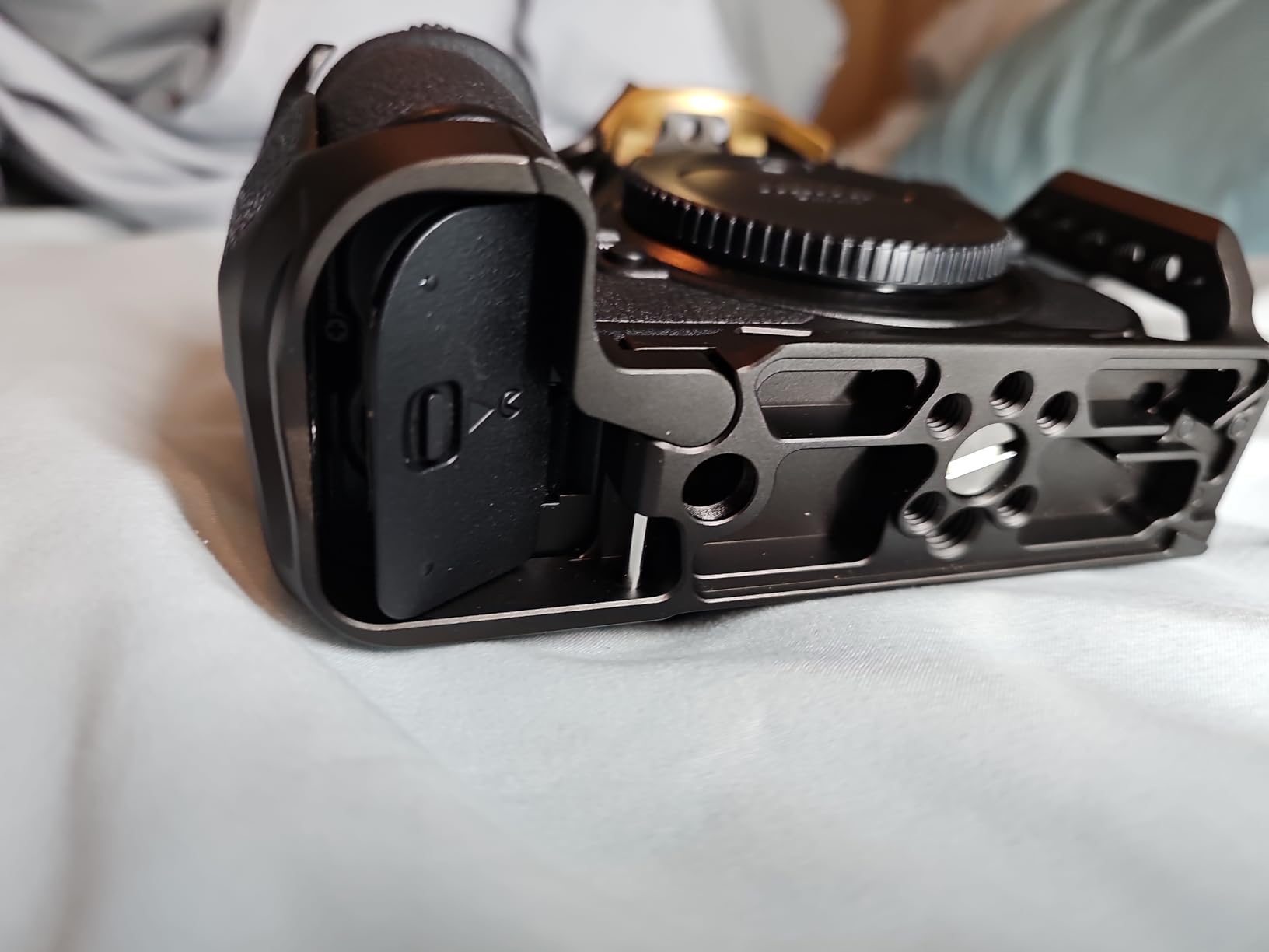 SmallRig Night Eagle Z8 Camera Cage for Nikon Z 8, Aluminum Alloy Full Cage, with Quick Release Plate for Arca-Swiss and Cold Shoe Mount for Microphone and Light - 4316 customer photo 2