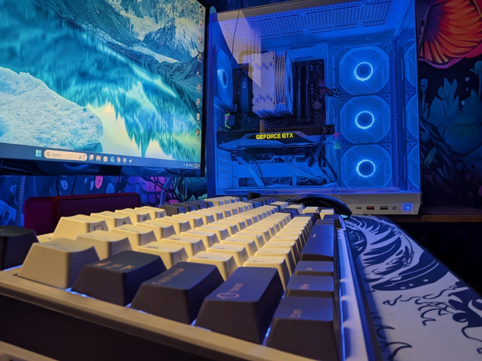 RK ROYAL KLUDGE S98 Mechanical Keyboard w/Smart Display & Knob, Top Mount 96% Wireless Mechanical Keyboard BT/2.4G/USB-C, Hot Swappable, Software Support, Creamy Sounding, 98 Keys customer photo 2