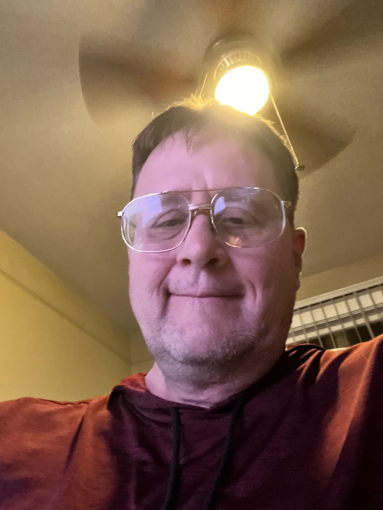 Canon EOS R100 Mirrorless Camera Body with RF-S 18-45mm F4.5-6.3 is STM Lens Bundle with Deco Gear Photography Bag + Microphone + Monopod + Software & Accessories Kit customer photo 1