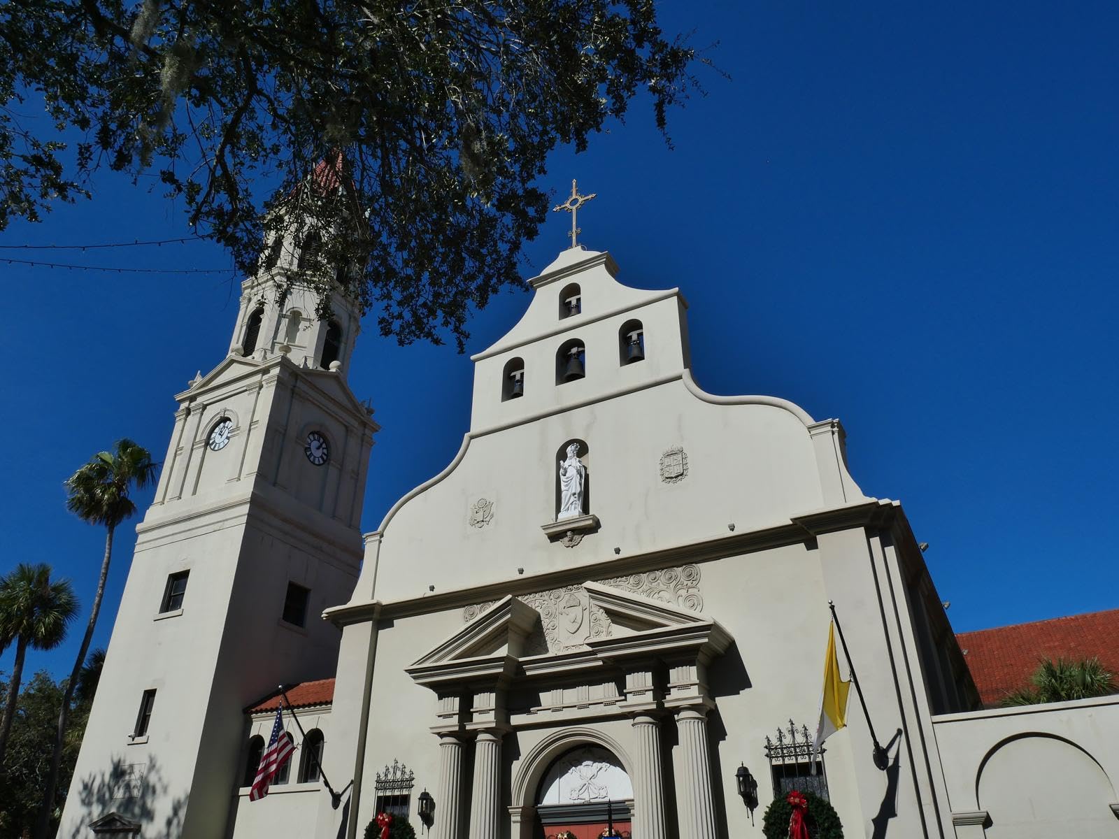 Panasonic LUMIX G100 4k Mirrorless Camera for Photo and Video, Built-in Microphone with Tracking, Micro Four Thirds Interchangeable Lens System, 12-32mm Lens, 5-Axis Hybrid I.S. customer photo 2