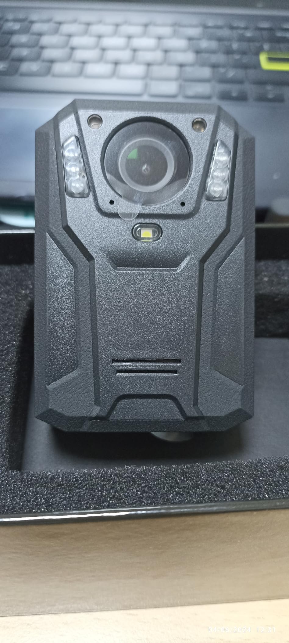 P100 2K Police Body Camera 128GB Body Cam 12 Hours Continuous Recording USB-C Infrared Night Vision Waterproof Shockproof Lightweight Data-encrypt for Law Enforcement Record customer photo 1