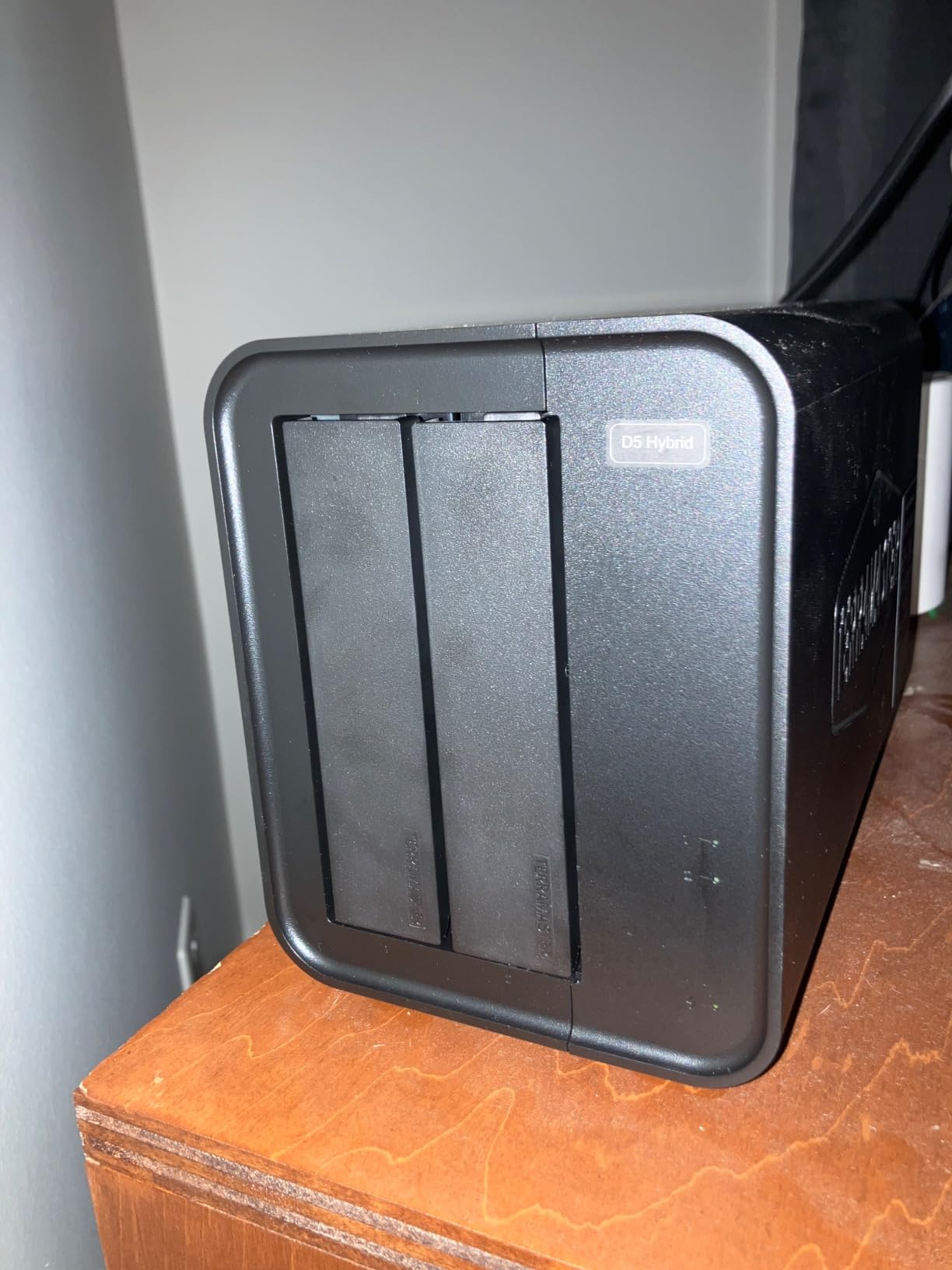 TERRAMASTER D5 Hybrid HDD NVMe Enclosure - USB 3.2 Gen 2 10Gbps Type C 5Bay USB Storage Supports RAID 0/1/Single/JBOD Exclusive 2+3 RAID Hybrid Disk Array (Diskless) customer photo 1