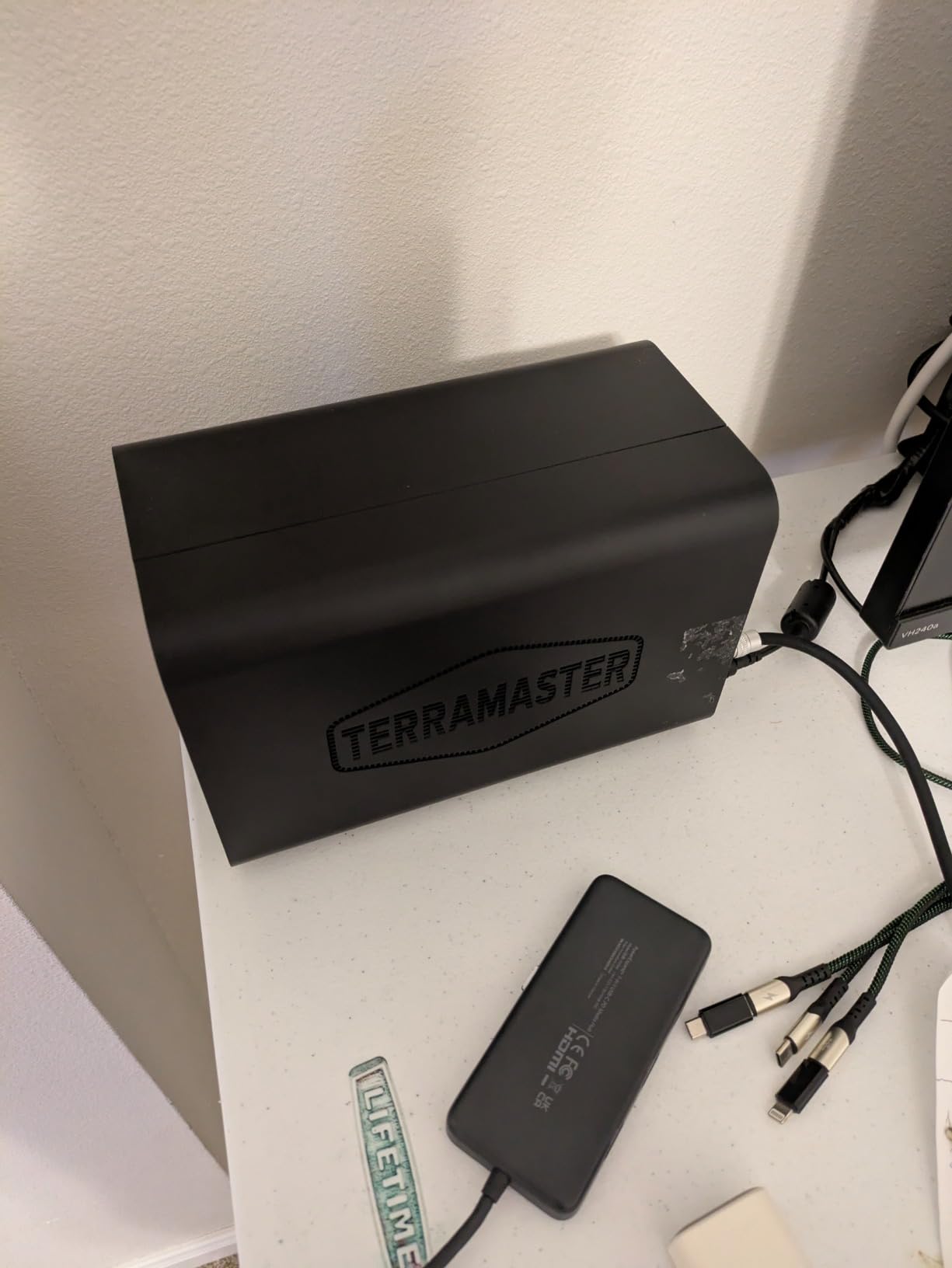 TERRAMASTER D5 Hybrid HDD NVMe Enclosure - USB 3.2 Gen 2 10Gbps Type C 5Bay USB Storage Supports RAID 0/1/Single/JBOD Exclusive 2+3 RAID Hybrid Disk Array (Diskless) customer photo 2