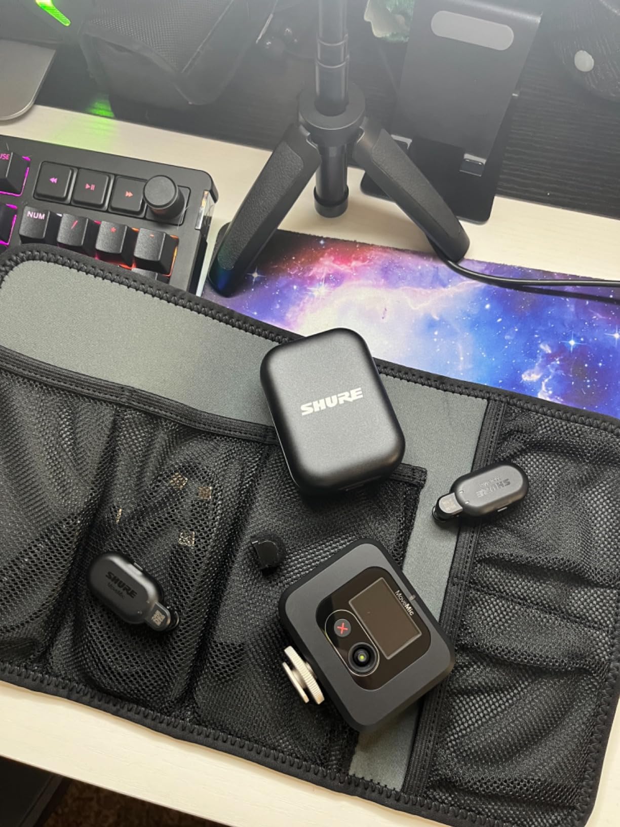 Shure MoveMic Two Kit, Pro Wireless Lavalier Microphones with Camera Receiver for DSLR, iPhone, Android, Mac, PC, 24-Hour Charge (MV-Two-KIT-Z7) customer photo 2