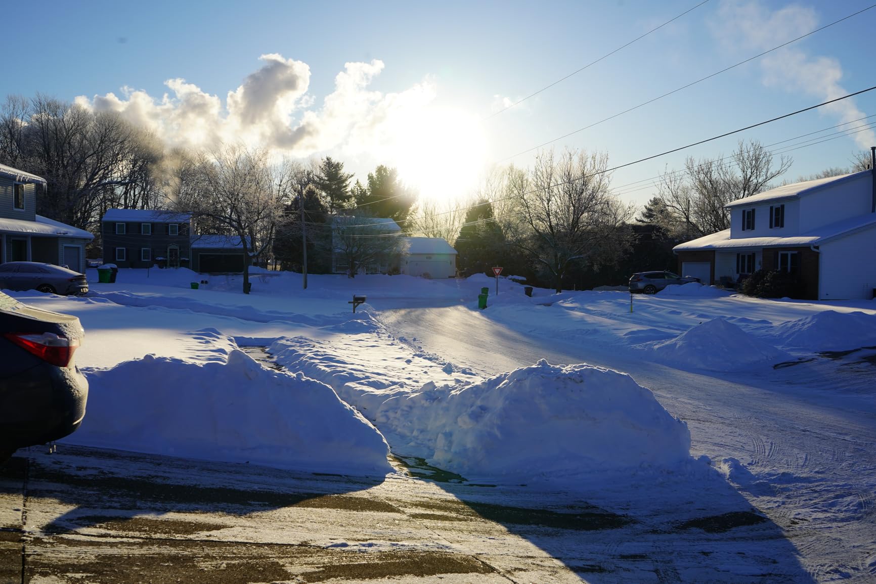 Sony Alpha 7 III Full Frame Mirrorless Camera Kit with 28-70mm Lens | 24.2MP Digital Camera for Professional Photography and 4K Video (ILCE7M3K/B) with Bag, 64GB Card, Memory Card Reader and More customer photo 1