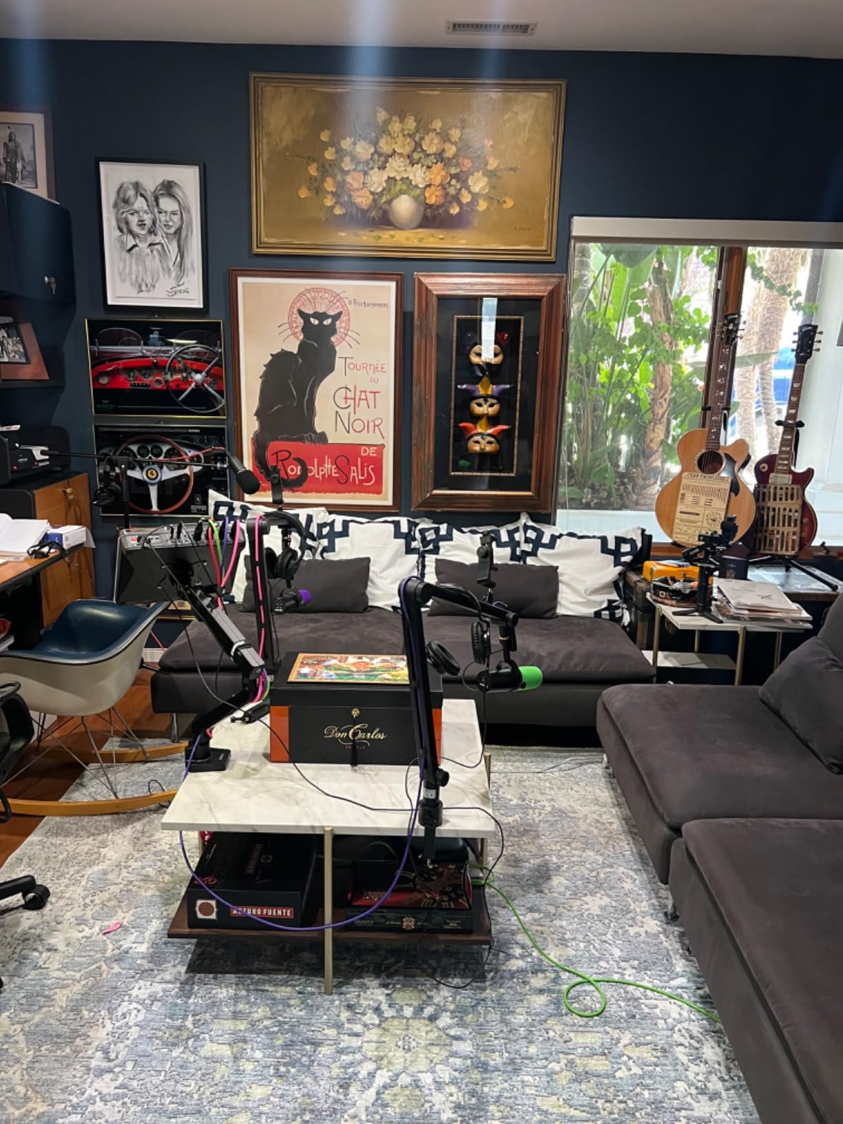 MV7+ Podcast Dynamic Microphone with Stand - OBS Certified, Enhanced Audio, LED Panel, USB-C & XLR Outputs, Auto Level Mode, Digital Pop Filter - for Podcasting, Streaming, and Recording, Black customer photo 1