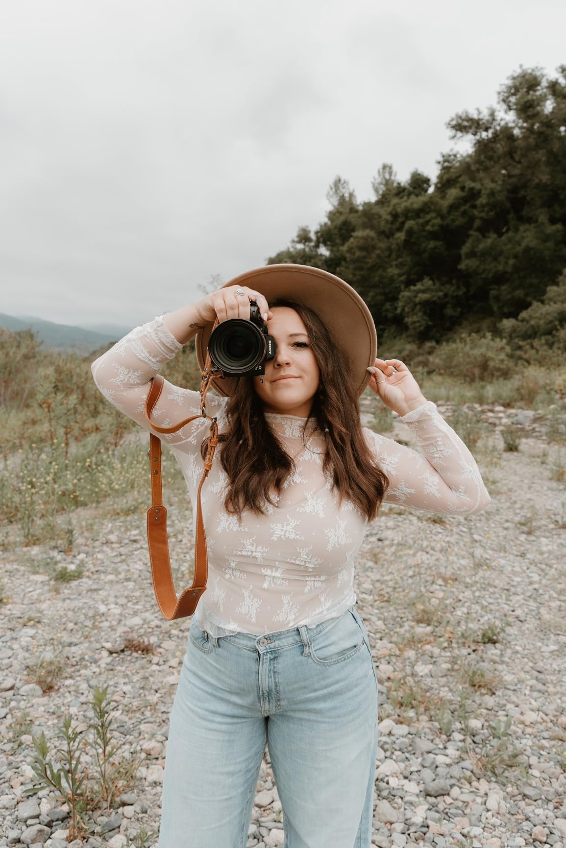 Padwa Lifestyle Tan Single Camera Harness Strap for One Camera - Professional Single Full Grain Leather Camera Harness,Quick Release Gear DSLR Camera Straps for Photographers customer photo 1