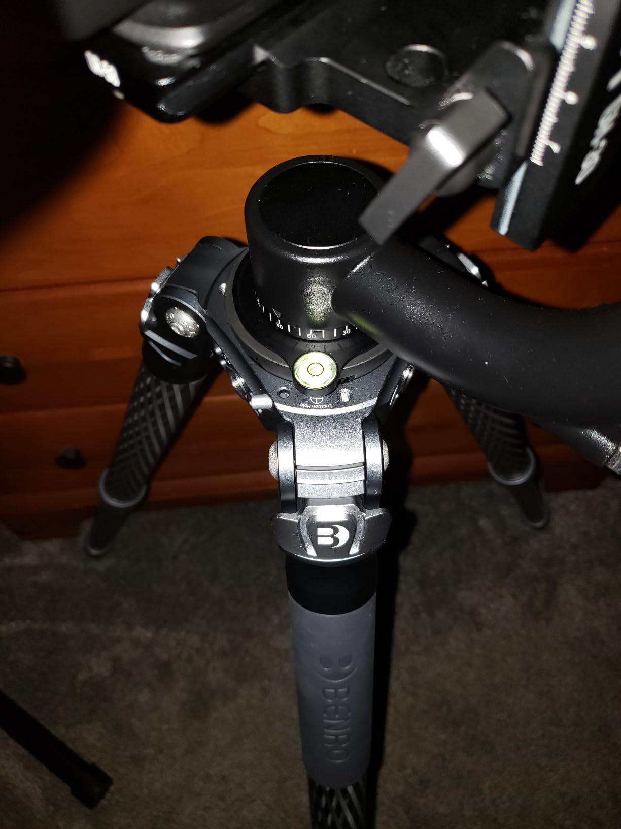 Benro Mammoth Carbon Fiber Tripod (TMTH34C) - 4-Section Heavy-Duty Carbon Fiber Tripod with 75 mm Bowl, Twist-Locks customer photo 2