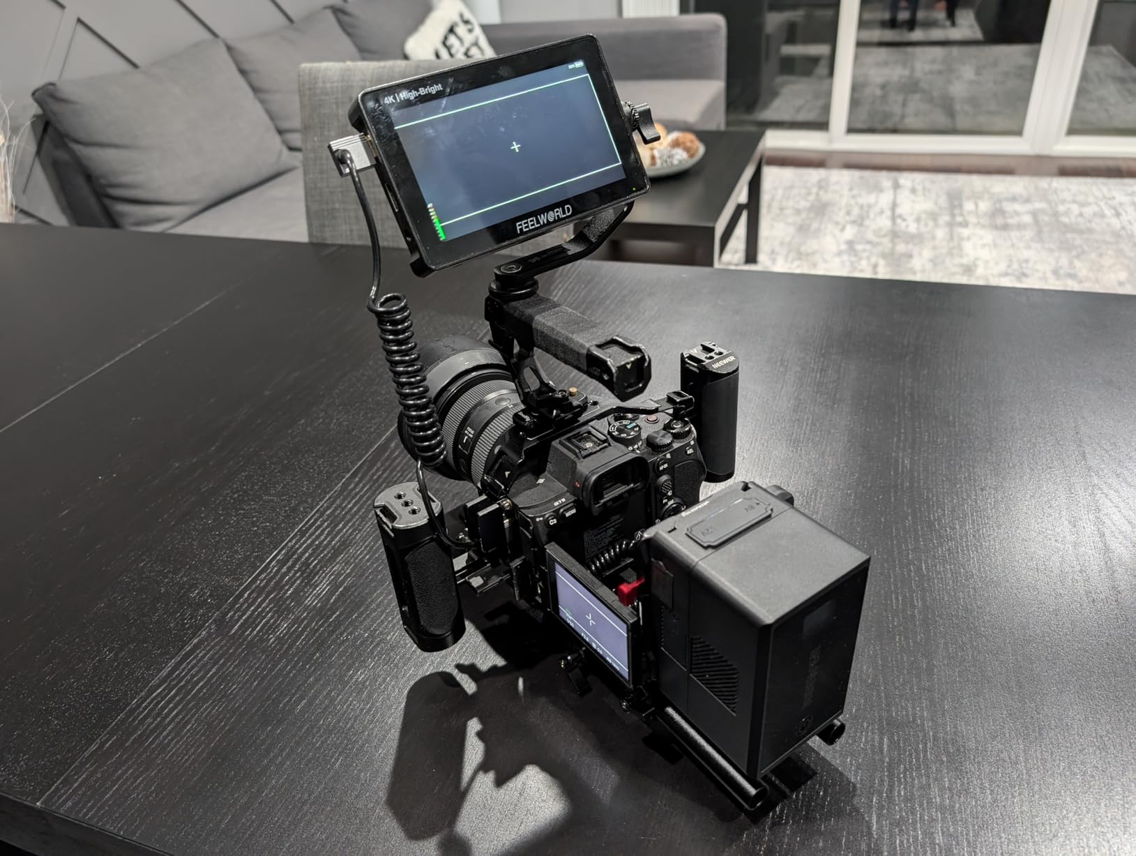 Neewer V Mount Battery PS150E Supports 100W PD USB C Fast Charging, 10350mAh 150Wh 14.54V, with D Tap/USB C/USB A/BP/Dual DC Ports/OLED Screen, V Lock Battery for Camera Camcorder Monitor Video Light customer photo 2