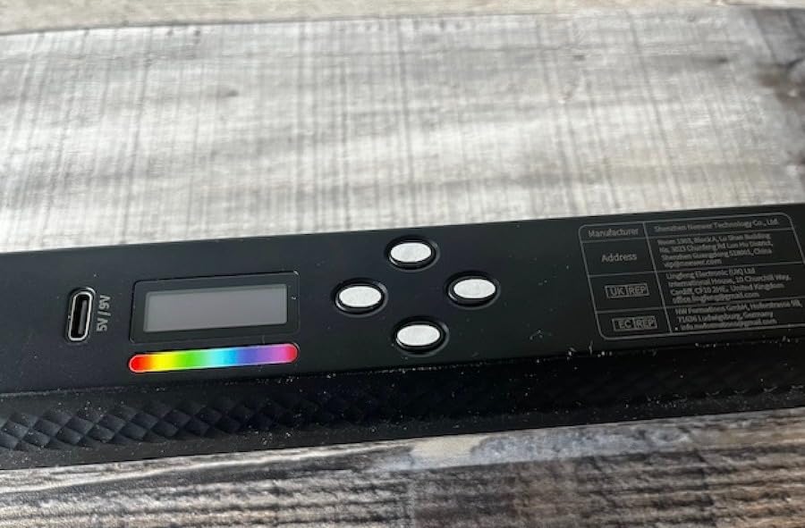 NEEWER RGB Light Wand, Magnetic Handheld Photography Video Light Stick, 2500K~8500K Dimmable CRI95+ Full Color LED Tube Light Bar with 2550mAh Battery, 17 Light Scenes for Vlog TikTok YouTube, TL20C customer photo 1