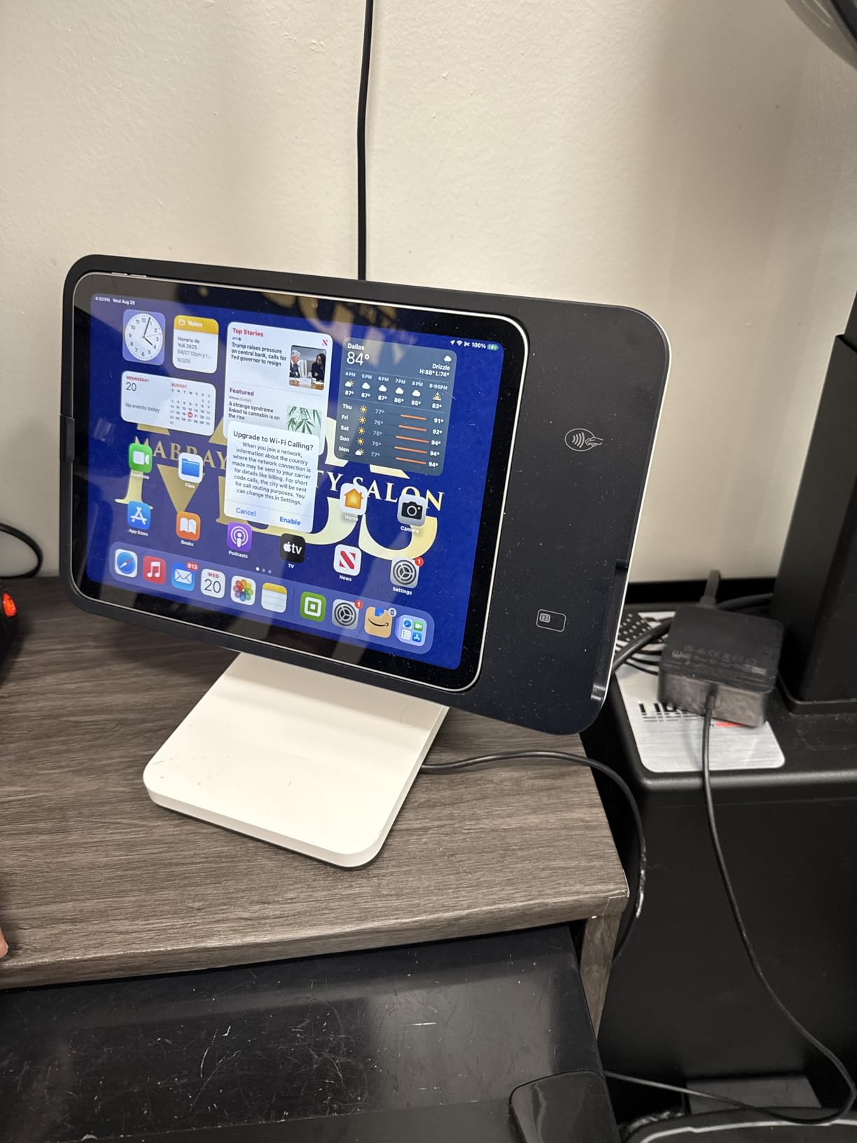 Square Stand for iPad (2nd Generation, USB-C) customer photo 2