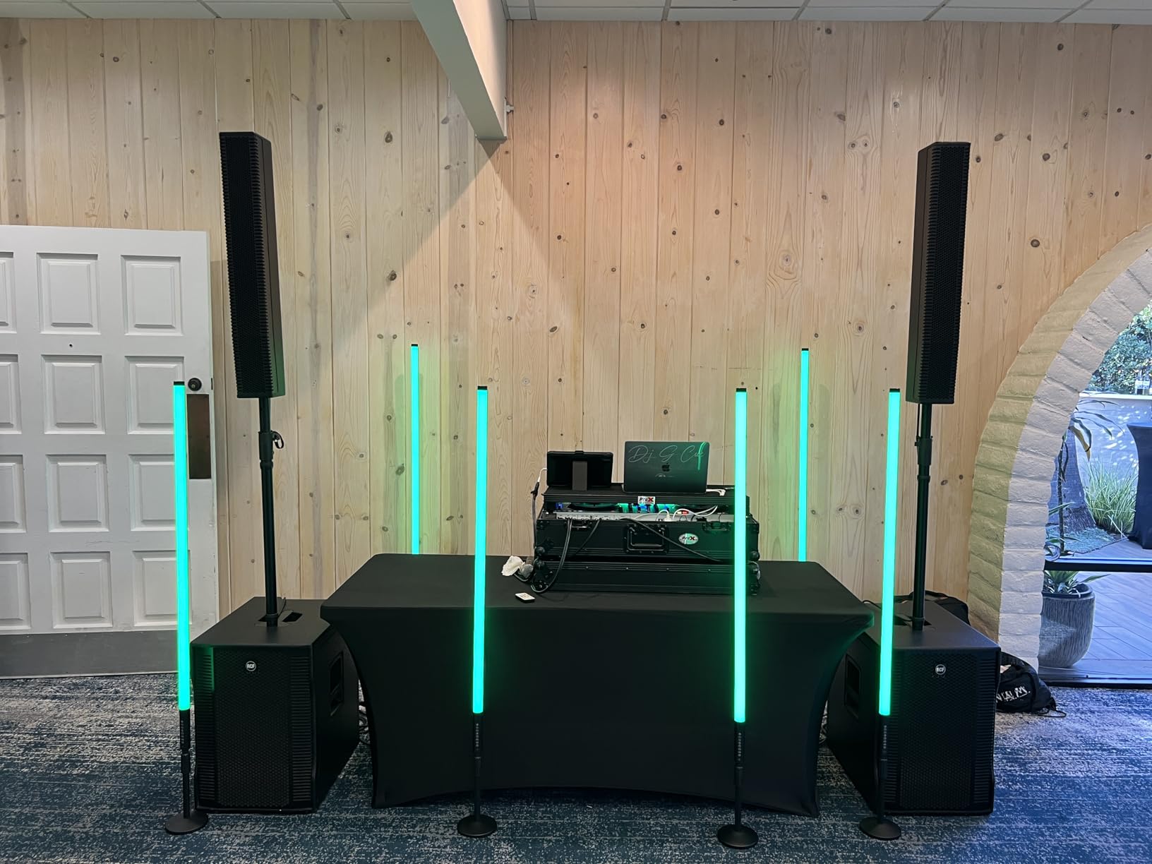 6Pack 4ft Portable 5000mAh Battery Powered RGB Tube Light with Case Handheld Color Neon Lights Bar Stand for LED Video Studio Light Stick Photography DJ Dance Party Stage Photo Booth Lighting customer photo 2