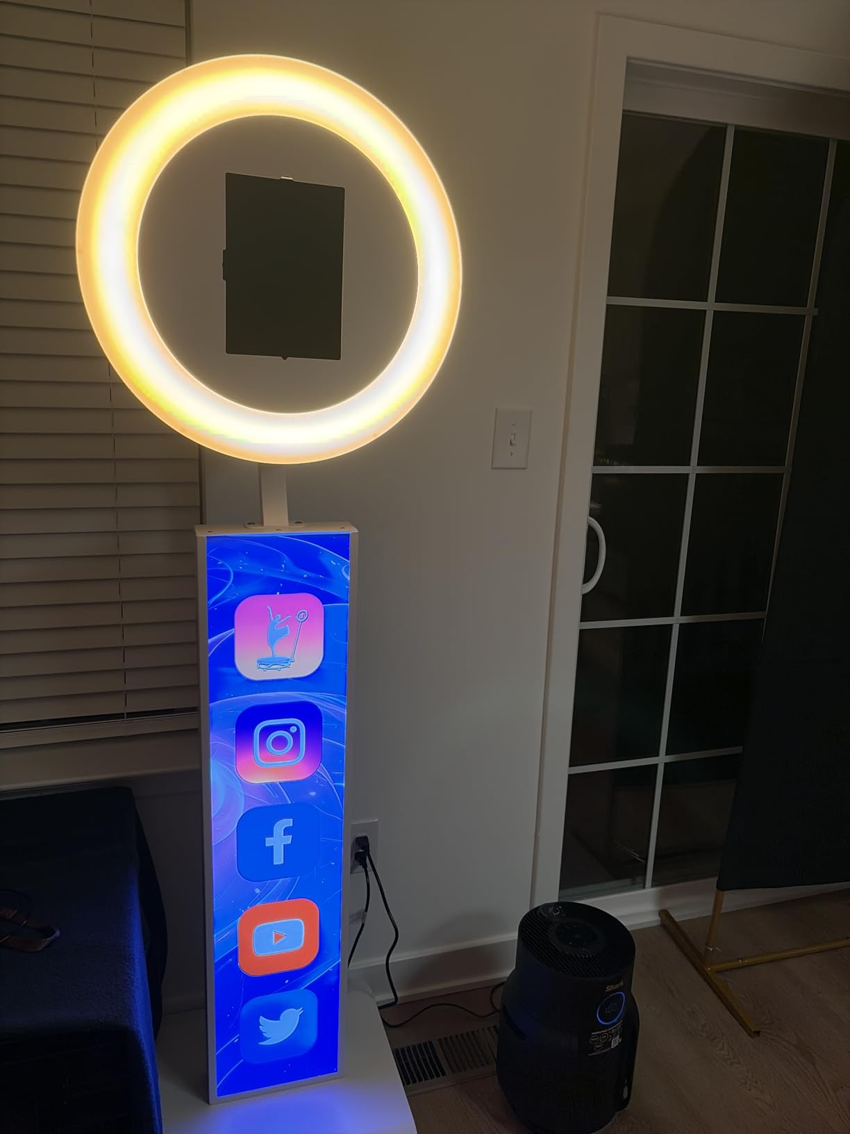 JIYANG Portable Photo Booth Compatible with Any Ipad,Photo Booth Stand Shell with ChackTok PhotoBooth VIP Member and Flight Case,Free Custom Logo,Perfect for Parties,Wedding and Events,Honeycomb Case customer photo 1