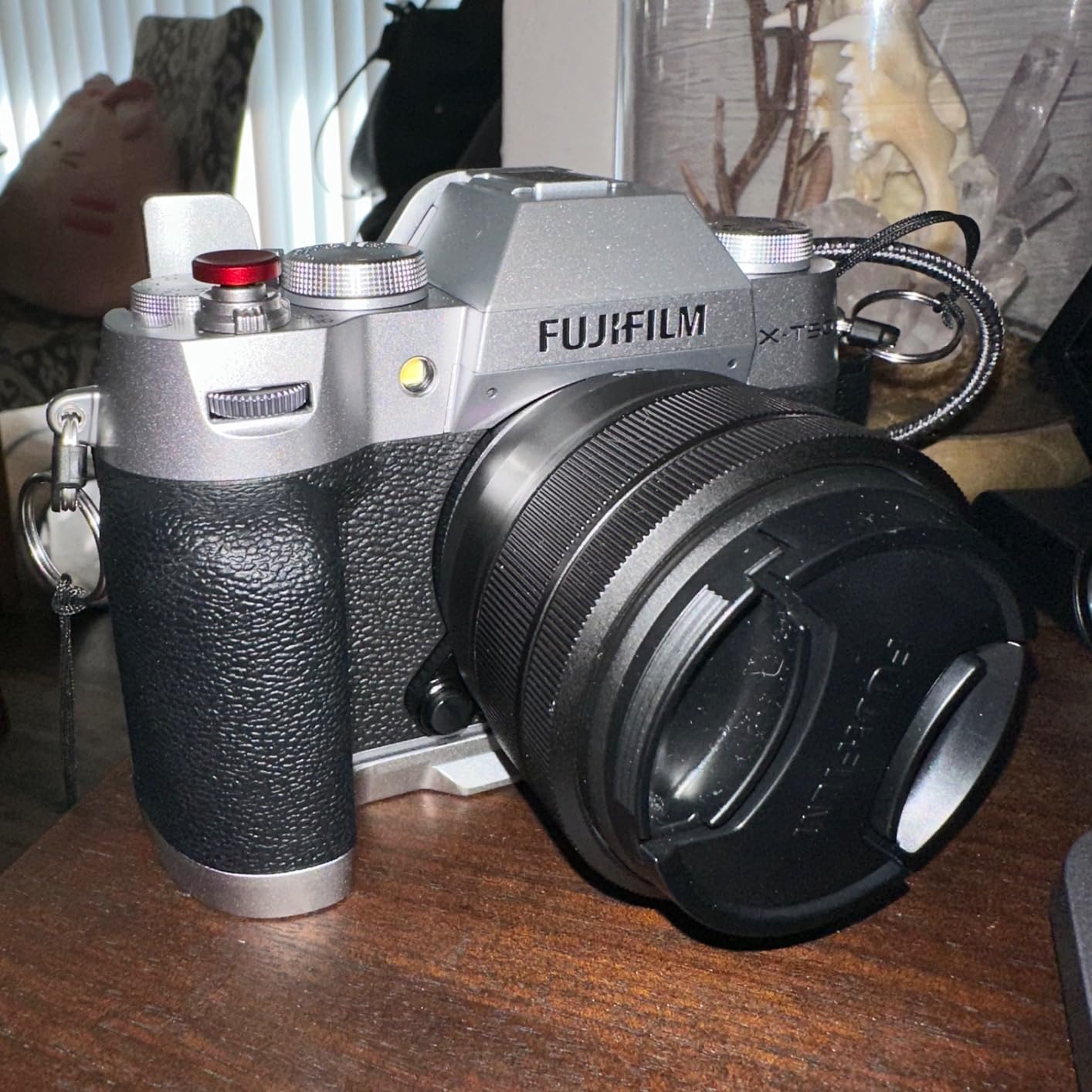 SMALLRIG X-T50 Handgrip, Silicone L-Shape Handle for FUJIFILM X-T50 Camera, Built-in Quick Release Plate for Arca, with Shutter Button and Hot Shoe Cover, Charcoal Silver - 4712 customer photo 1