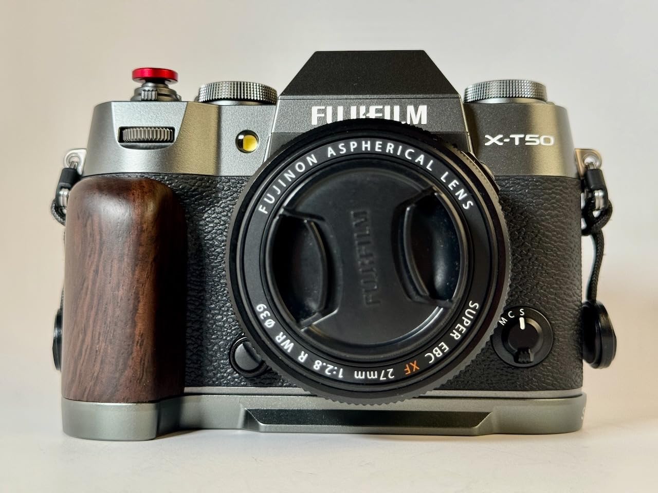 SMALLRIG X-T50 Handgrip, Wooden L-Shape Grip for FUJIFILM X-T50 Camera, Built-in Quick Release Plate for Arca, with Shutter Button and Hot Shoe Cover, Charcoal Silver - 4736 customer photo 1