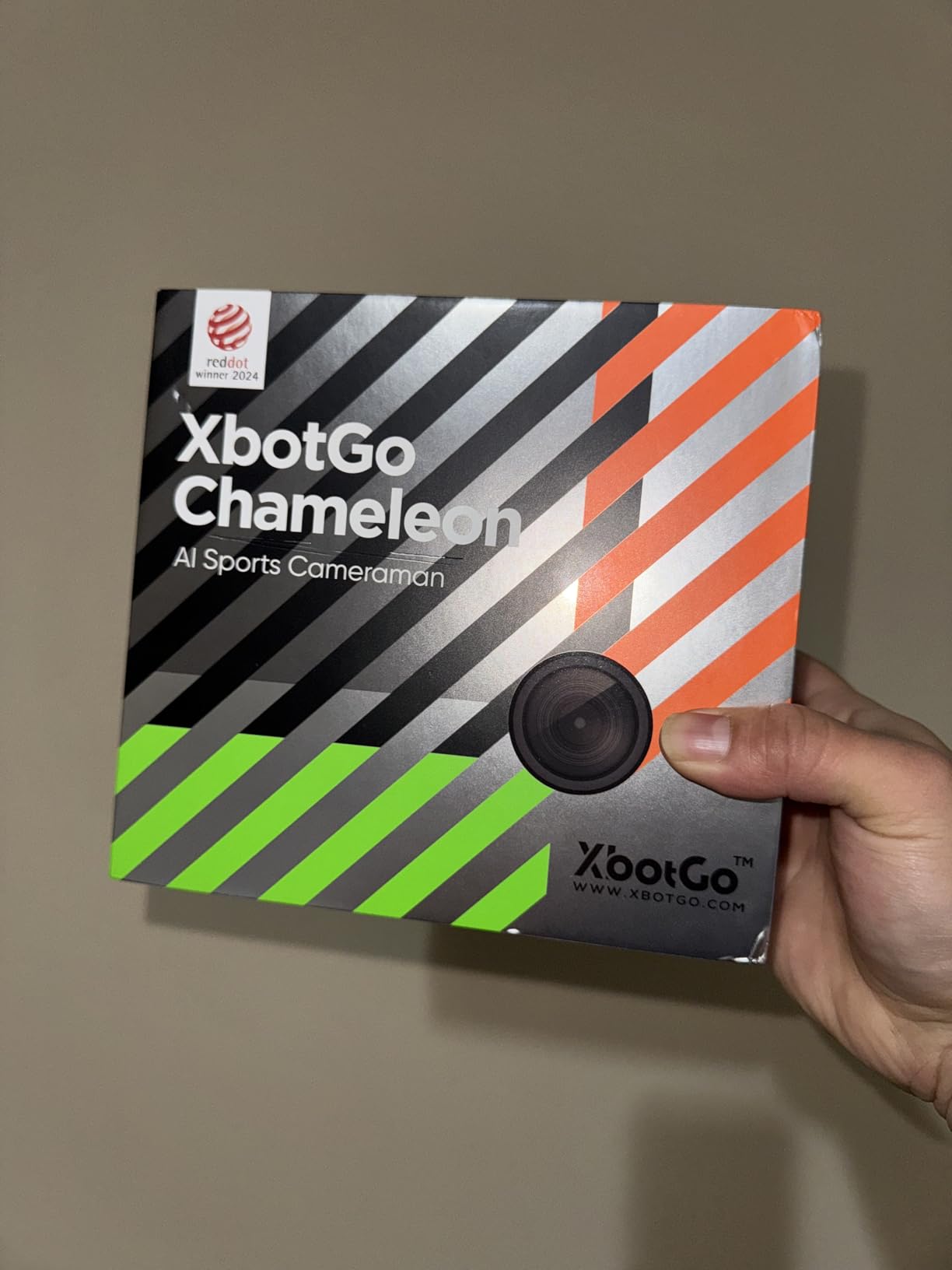 XbotGo Chameleon AI Auto Sports Action Camera - 4K 60FPS Soccer Camera and Basketball Tracking Camera for Team Sports, Live Streaming, No Subscription, Works with iOS & Android (Lava Graphite) customer photo 2