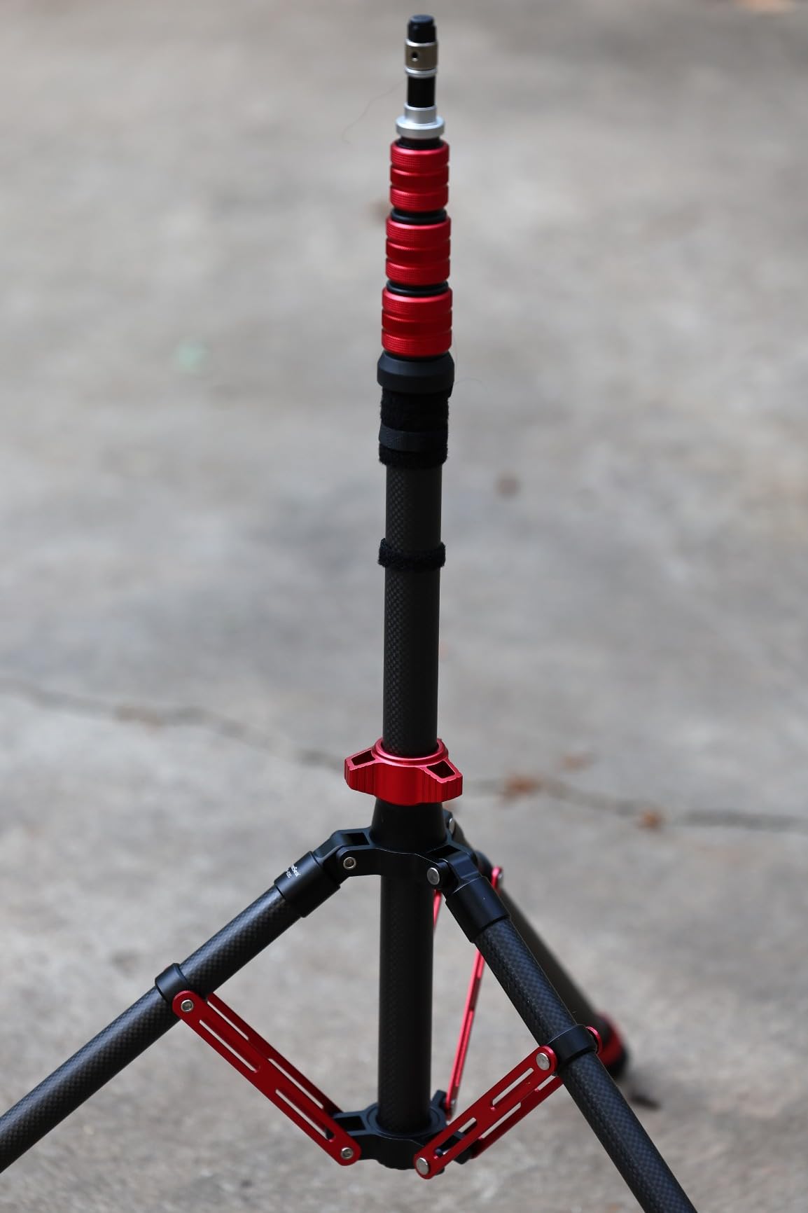 FreeSea Light Stand Carbon Fiber, Adjustable Tripod Stand for Photography, 260cm/102inch Studio Sturdy Tripod for Speedlite Flash Softbox Strobe Light Camera with Carrying Bag customer photo 2