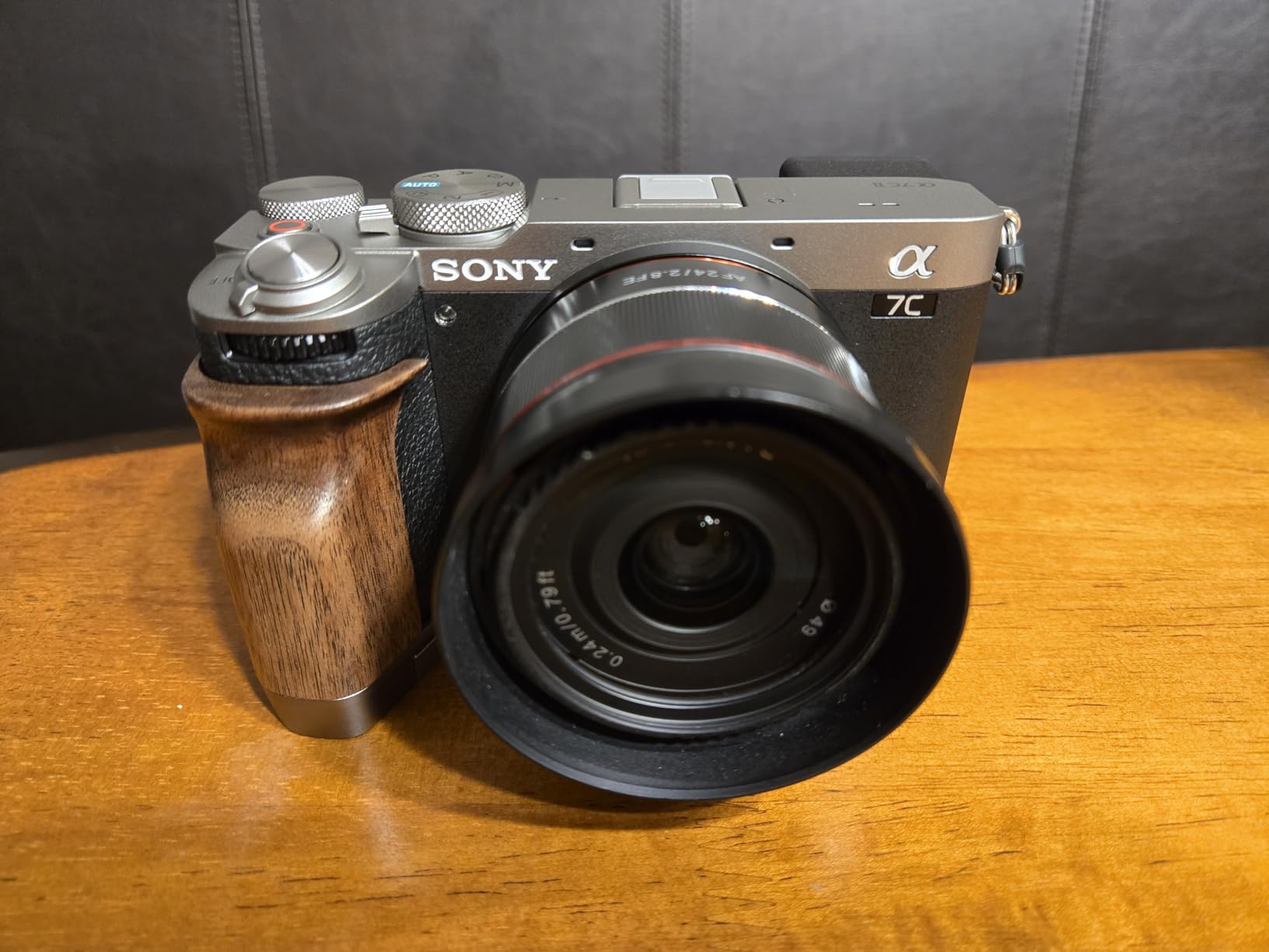 SmallRig A7C II / A7CR Handgrip L-Shape Grip for Sony Alpha 7C II/Alpha 7CR, Quick Release Plate for Arca, Lightweight Silicone Side Handle, for Quickly Switch on Tripods/Handheld Shooting - 4797 customer photo 2