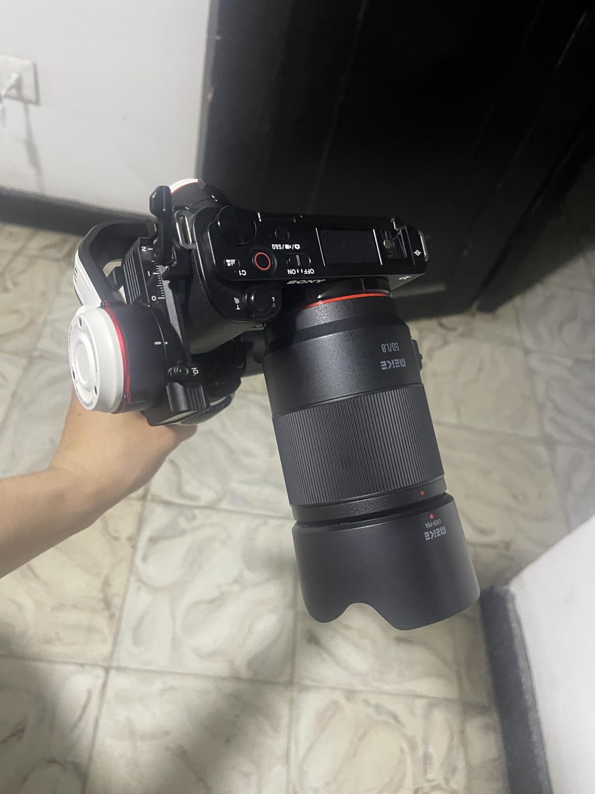 Meike 35mm F2.0 Full Frame AF STM Lens Wide Angle Auto Focus Fixed Prime Portrait Lenses for Sony E Mount Mirrorless Cameras customer photo 2