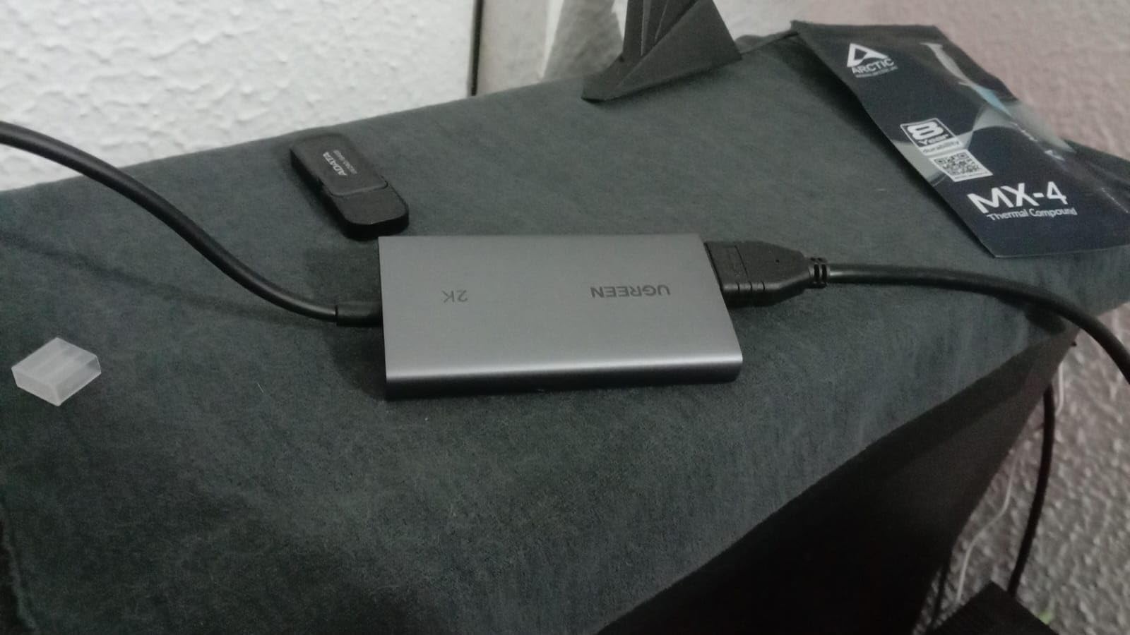 UGREEN 4K@30Hz HDMI Capture Card, Full HD 2K 30FPS, 1080P 60FPS, HDMI to USB 3.0 HDMI Loop Out Video Capture Card with Low Latency for Streaming Gaming, Compatible with Switch 2/PS5/Xbox/PC/Mac customer photo 1