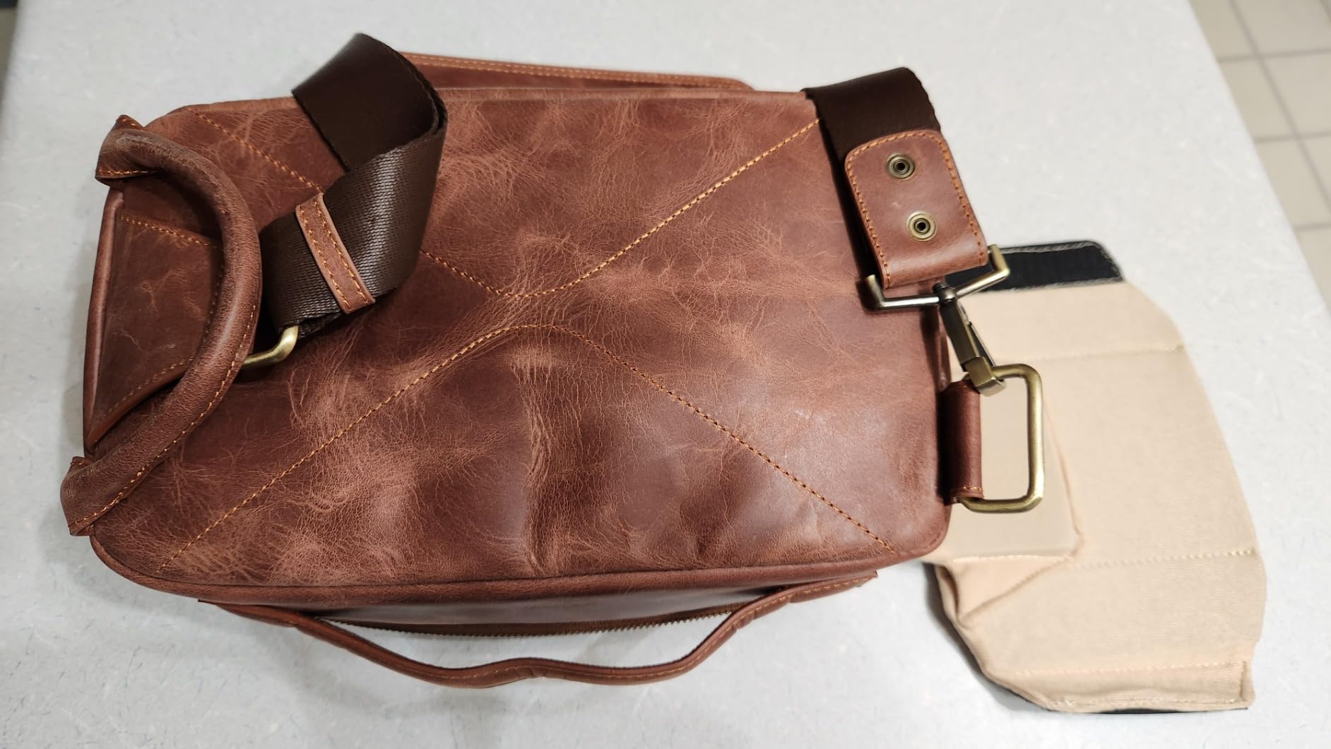 C Coiro Camera Sling Bag Full Grain Leather Photography Accessories with Padded Shoulder Strap, Camera Case for DSLR/SLR, Travel Photography Camera Bag, Brown Color customer photo 2