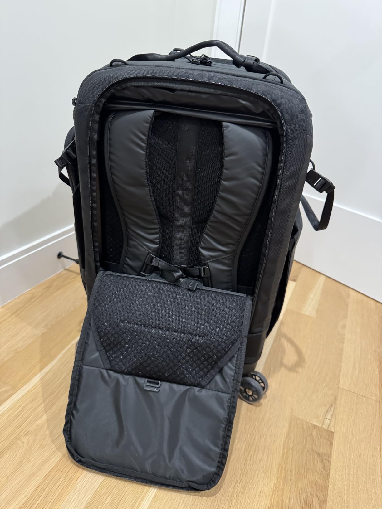 PGYTECH 2-in-1 Roller Camera Backpack, DSLR/SLR/Mirrorless Bag for Travel Photographers customer photo 1