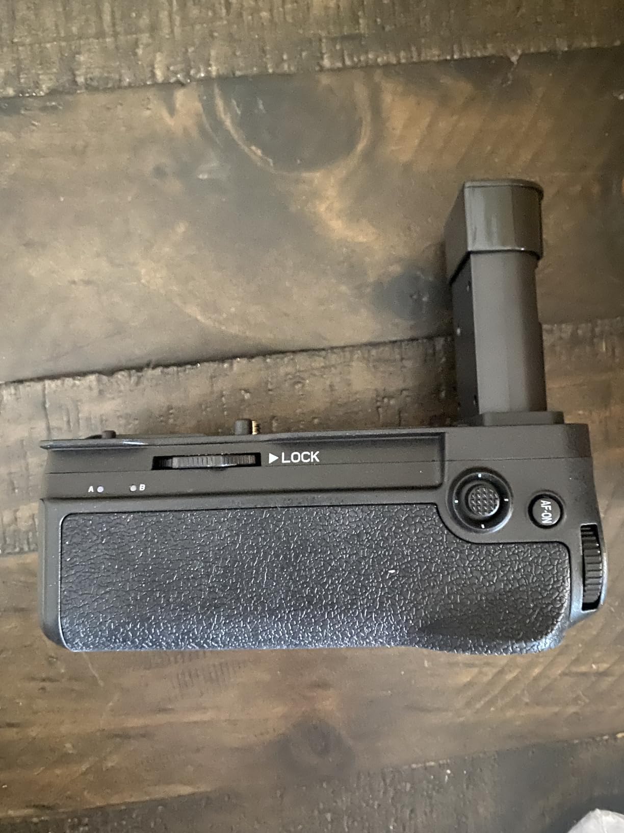 MB-N12 Battery Grip for Nikon Z8 Cameras, Replacement for Nikon Z8 Battery Holder, Holds 2 EN-EL15b/EN-EL15a/EN-EL15 Batteries customer photo 1