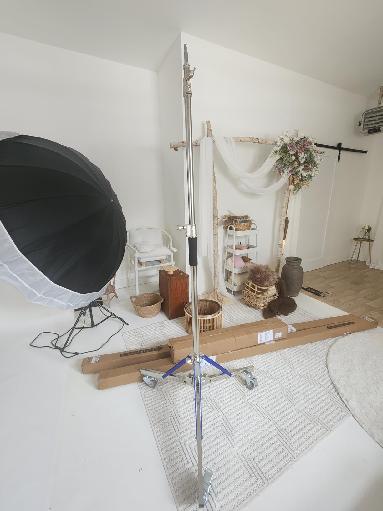 Heavy Duty Light Stand with Caster - 10.5ft/320cm Adjustable Light Stand with Stainless Steel, High Stability and Mobility Light Stand Photography for Strobe Light, Softbox, Reflector customer photo 1