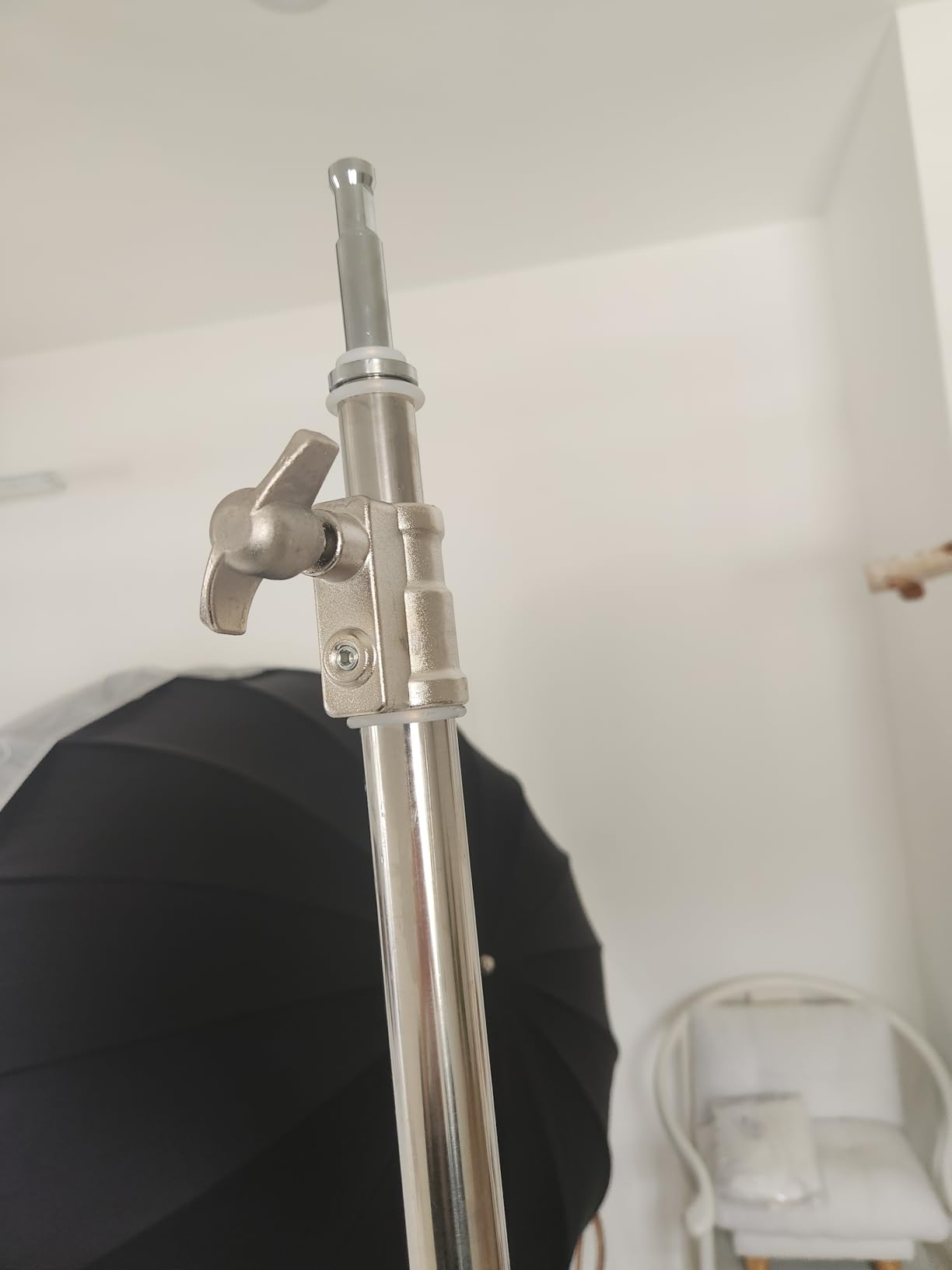 Heavy Duty Light Stand with Caster - 10.5ft/320cm Adjustable Light Stand with Stainless Steel, High Stability and Mobility Light Stand Photography for Strobe Light, Softbox, Reflector customer photo 2