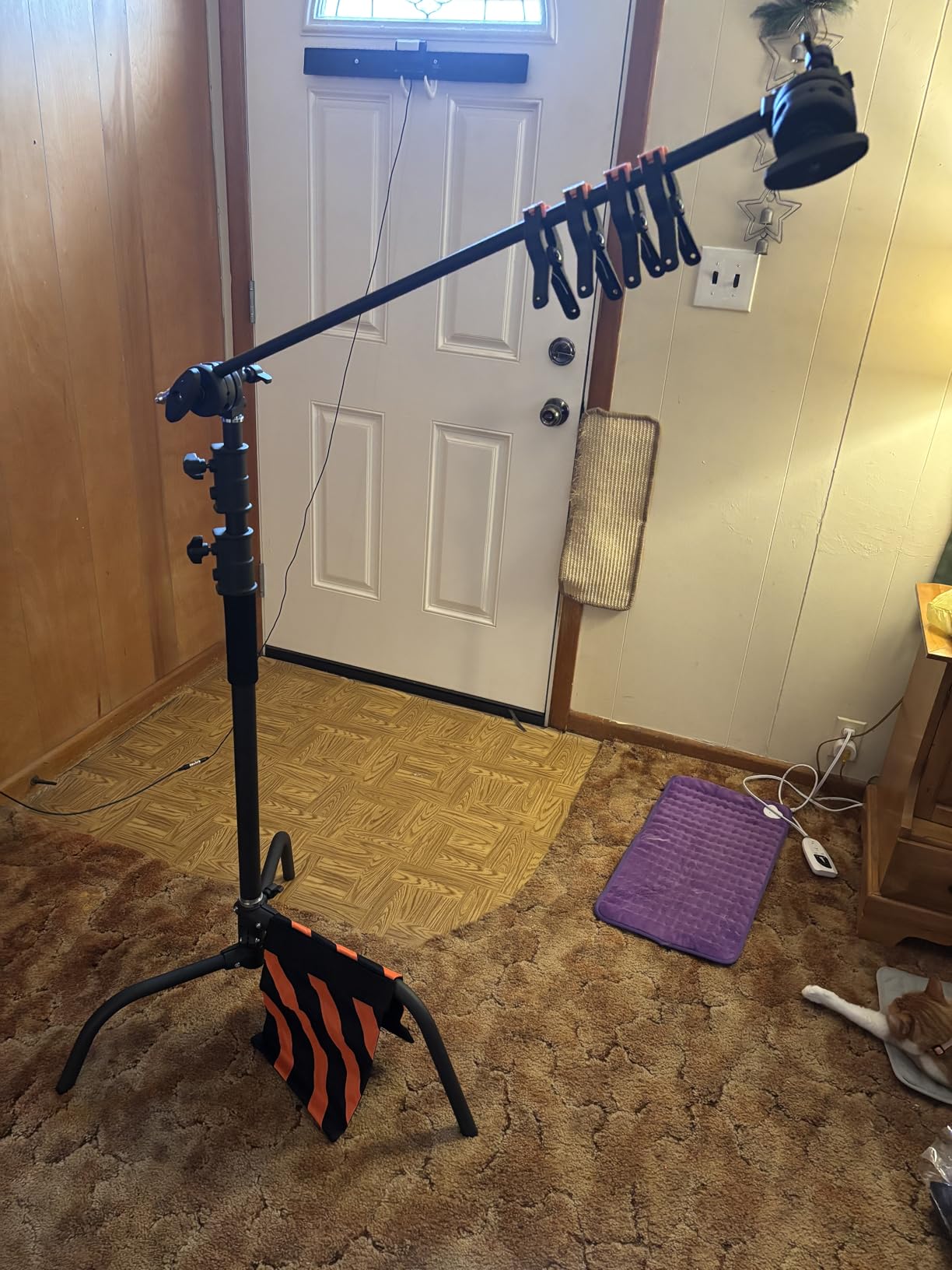 Heavy Duty C Stand 6.9ft/210cm with Holding Arm Sandbag Grip Head Stainless Steel Photography Light Stand C-Stand Sturdy for Photography Studio Video Monolight Softbox Shooting (Black) customer photo 2