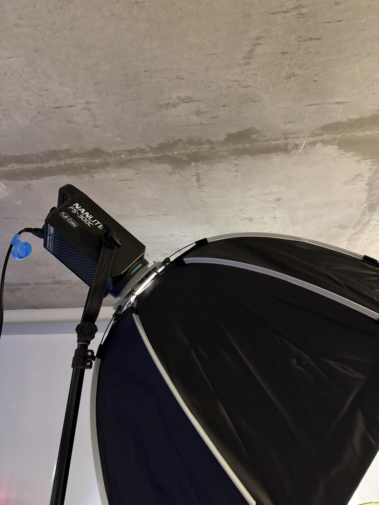 FS-300C 300w RGB Studio Spotlight, 2700K-7500K, APP Control, Led Video Light Bowens Mount for Photography, Videography, Live Streamer, Content Creation customer photo 1